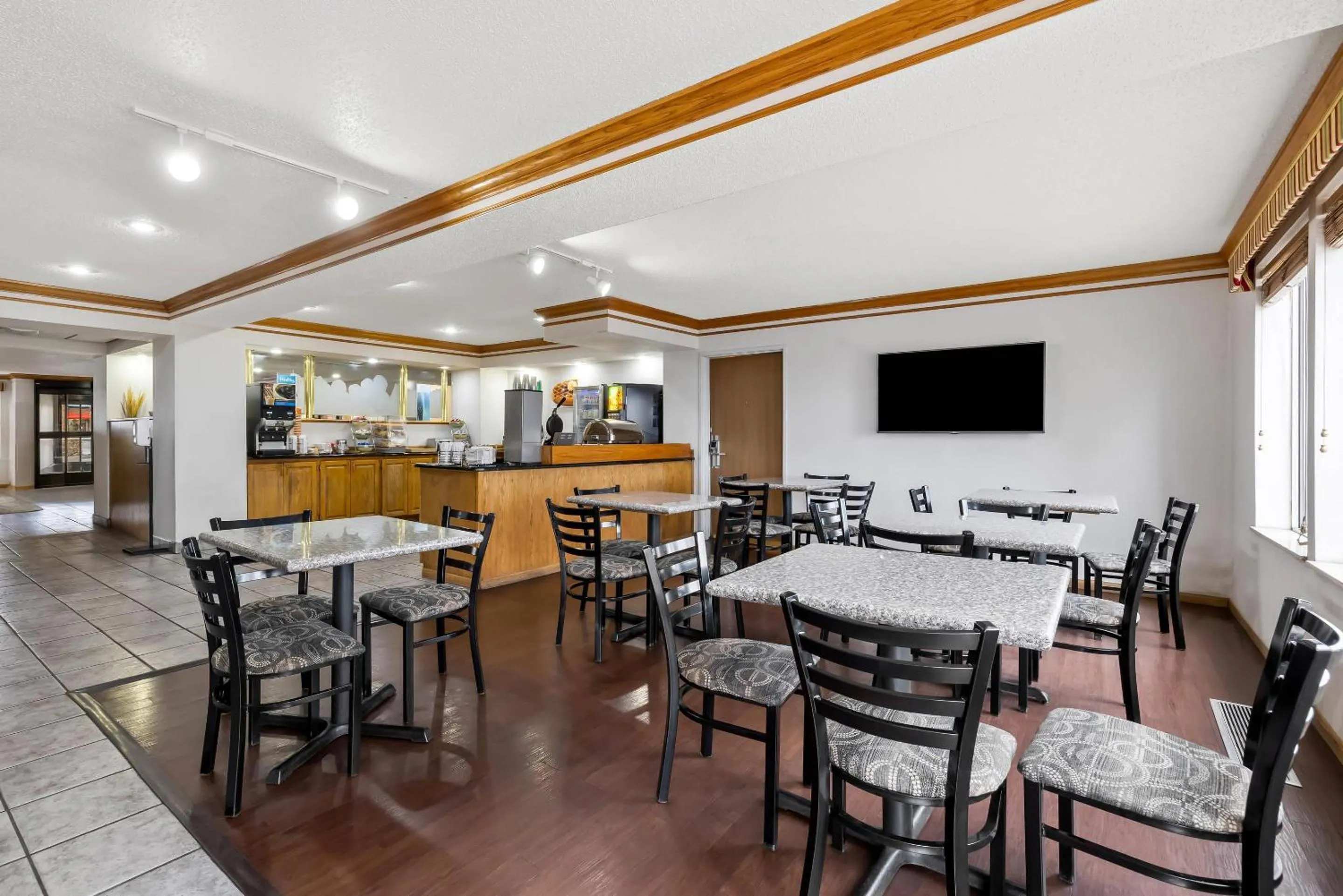 Breakfast in Quality Inn near Monument Health Rapid City Hospital