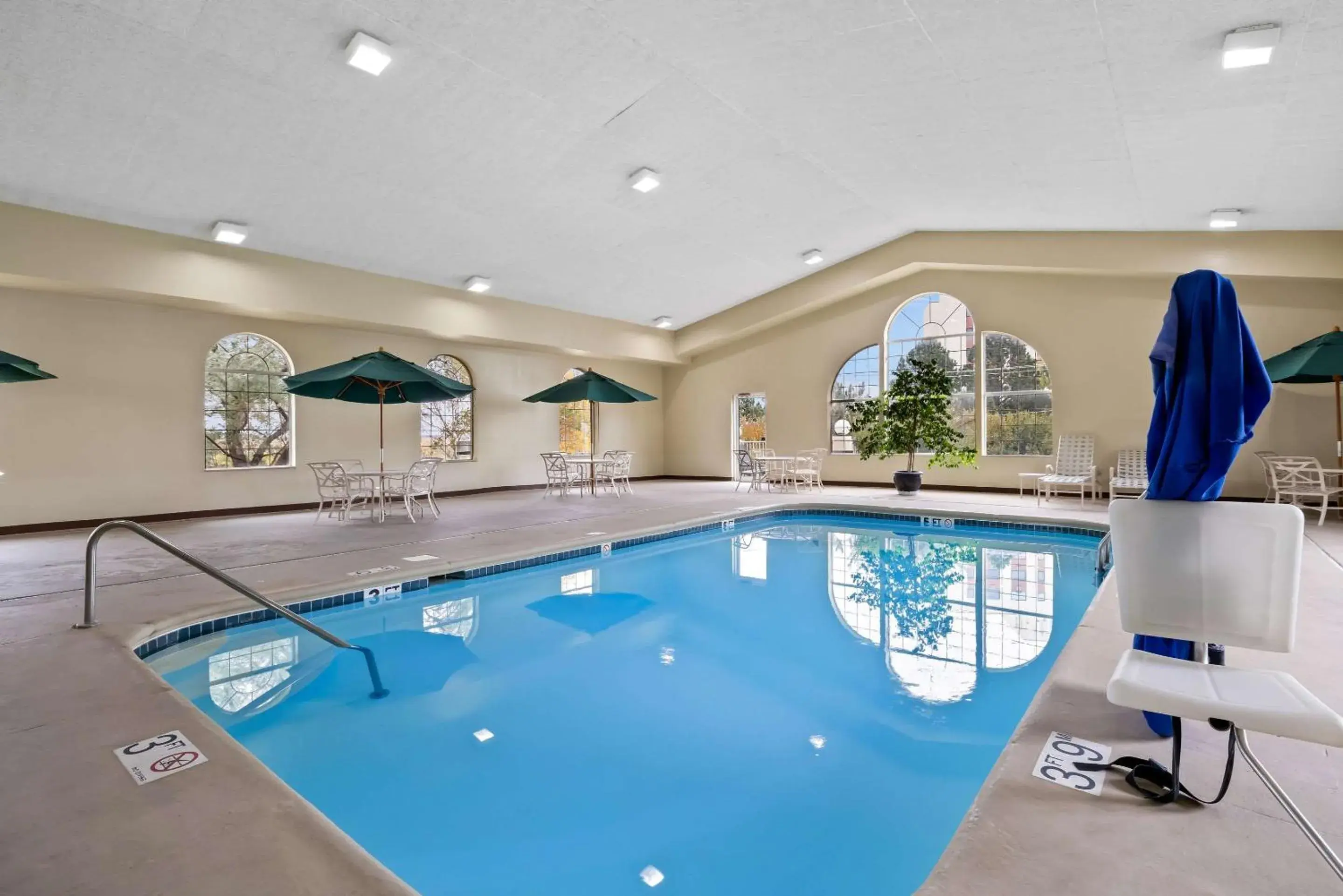 Swimming pool in Quality Inn near Monument Health Rapid City Hospital Swimming pool in Quality Inn near Monument Health Rapid City Hospital