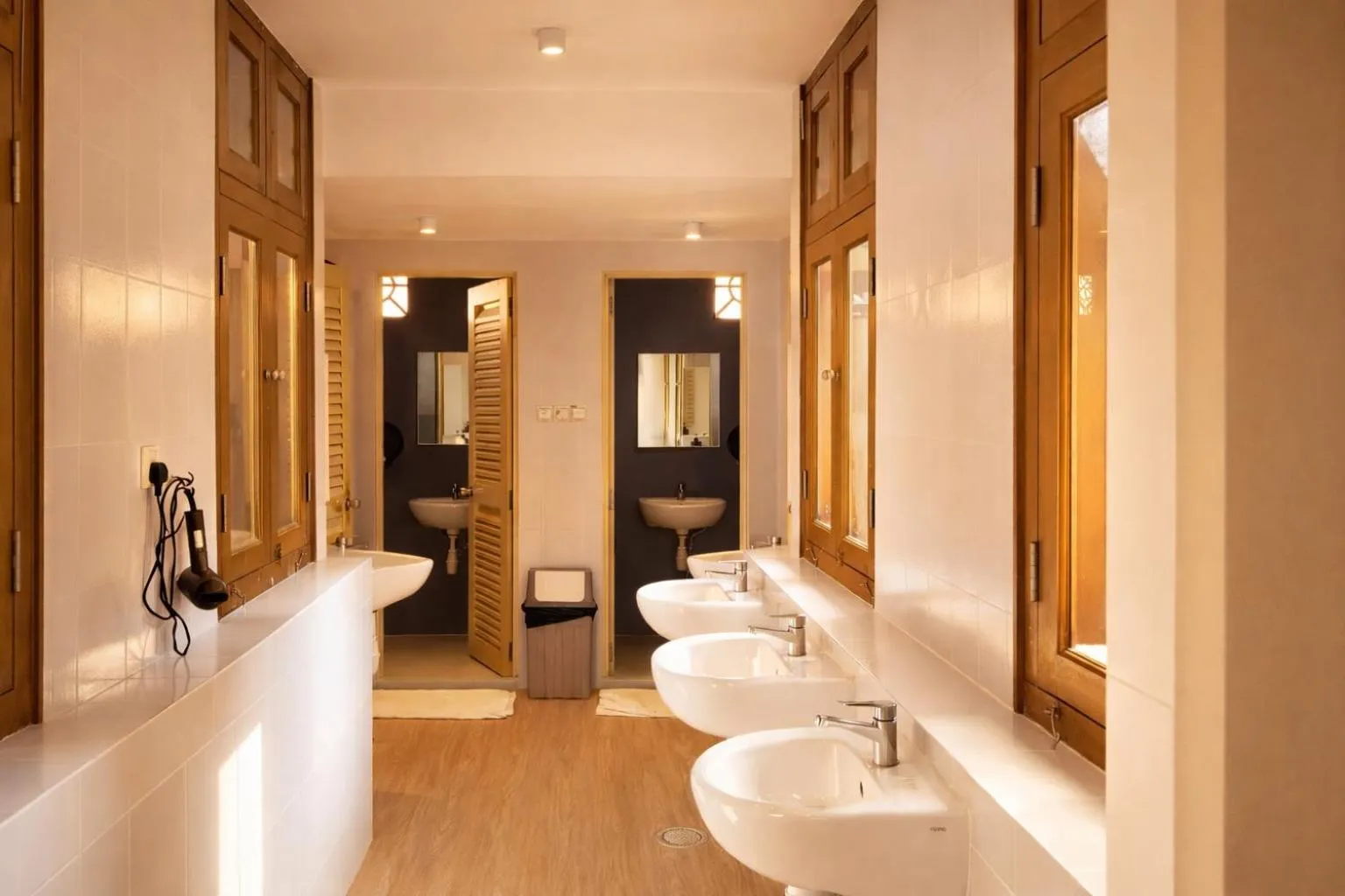 Toilet in Wink at Upper Cross Street