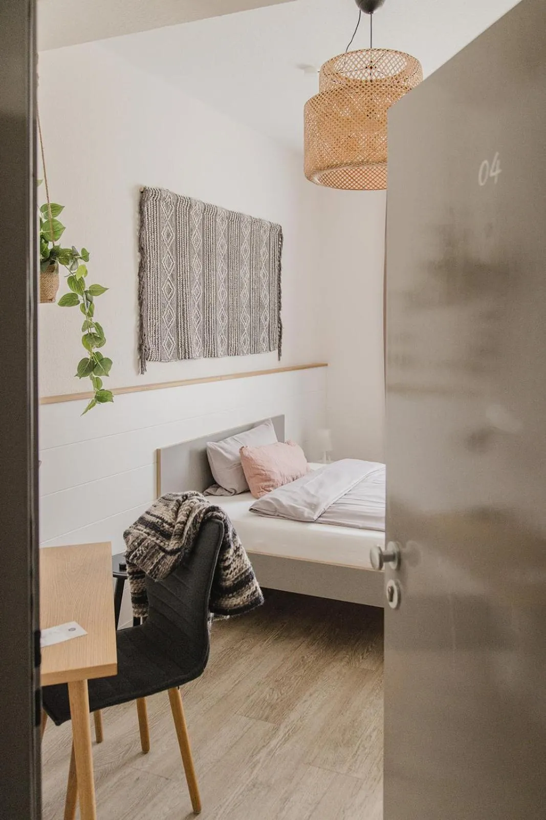 Photo of the whole room, Bed in Frühstückshotel Fürstenwerth
