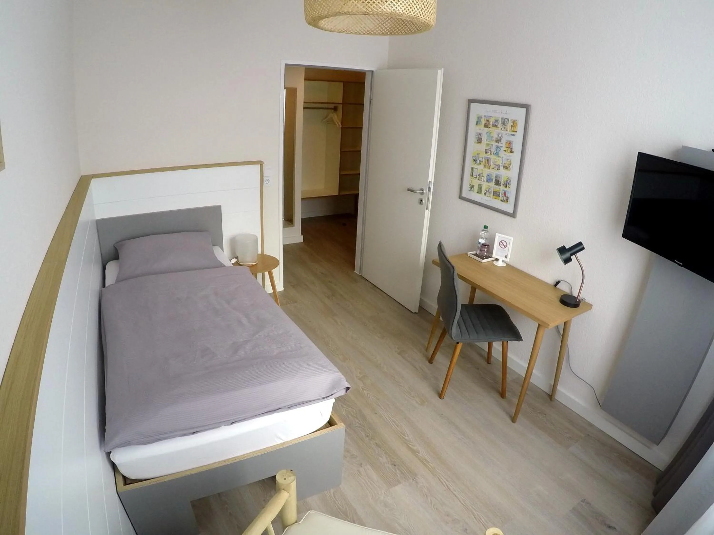 Photo of the whole room, Bed in Frühstückshotel Fürstenwerth