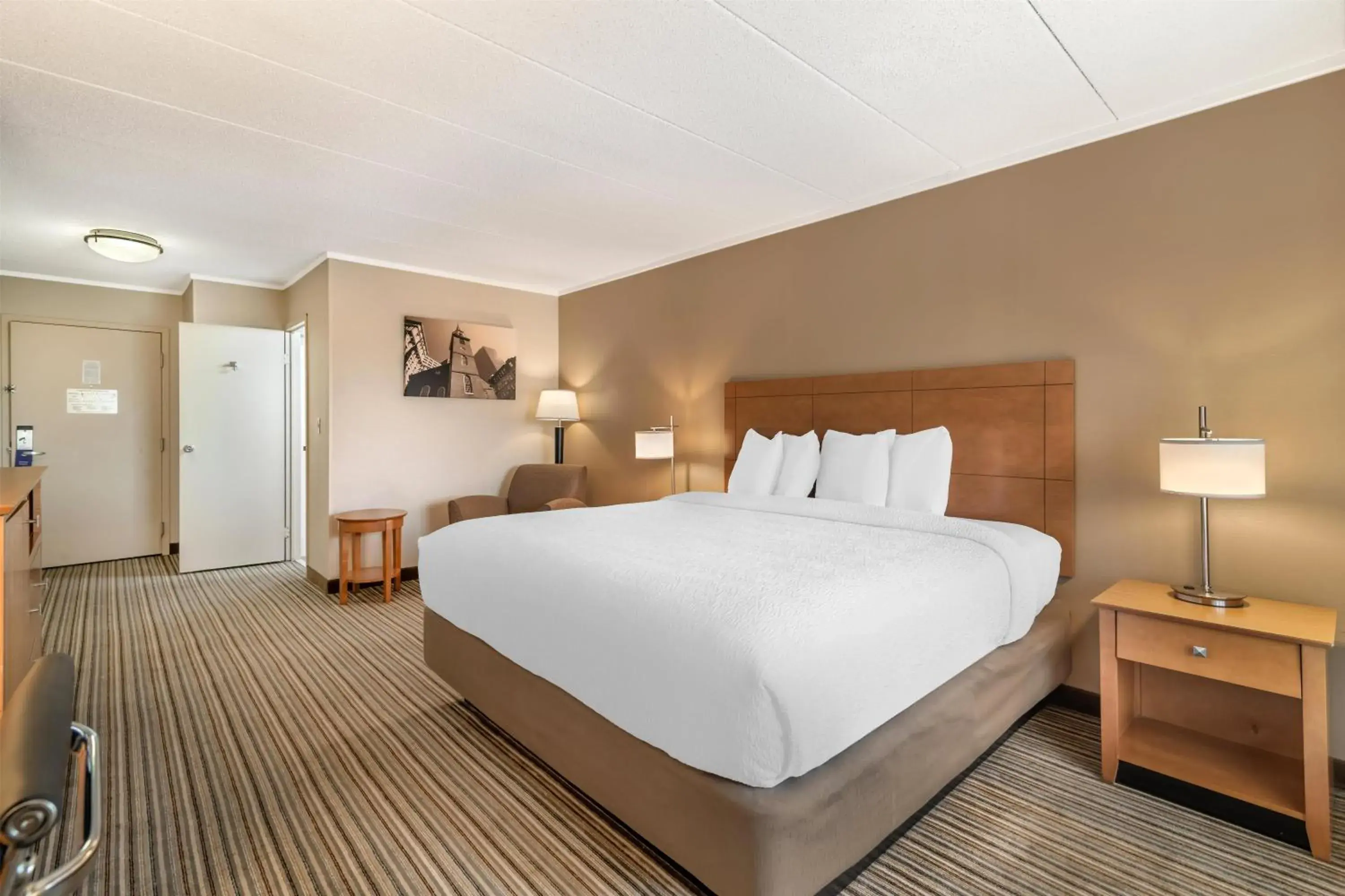 Bedroom, Bed in Best Western Plus Waltham Boston Bedroom, Bed in Best Western Plus Waltham Boston