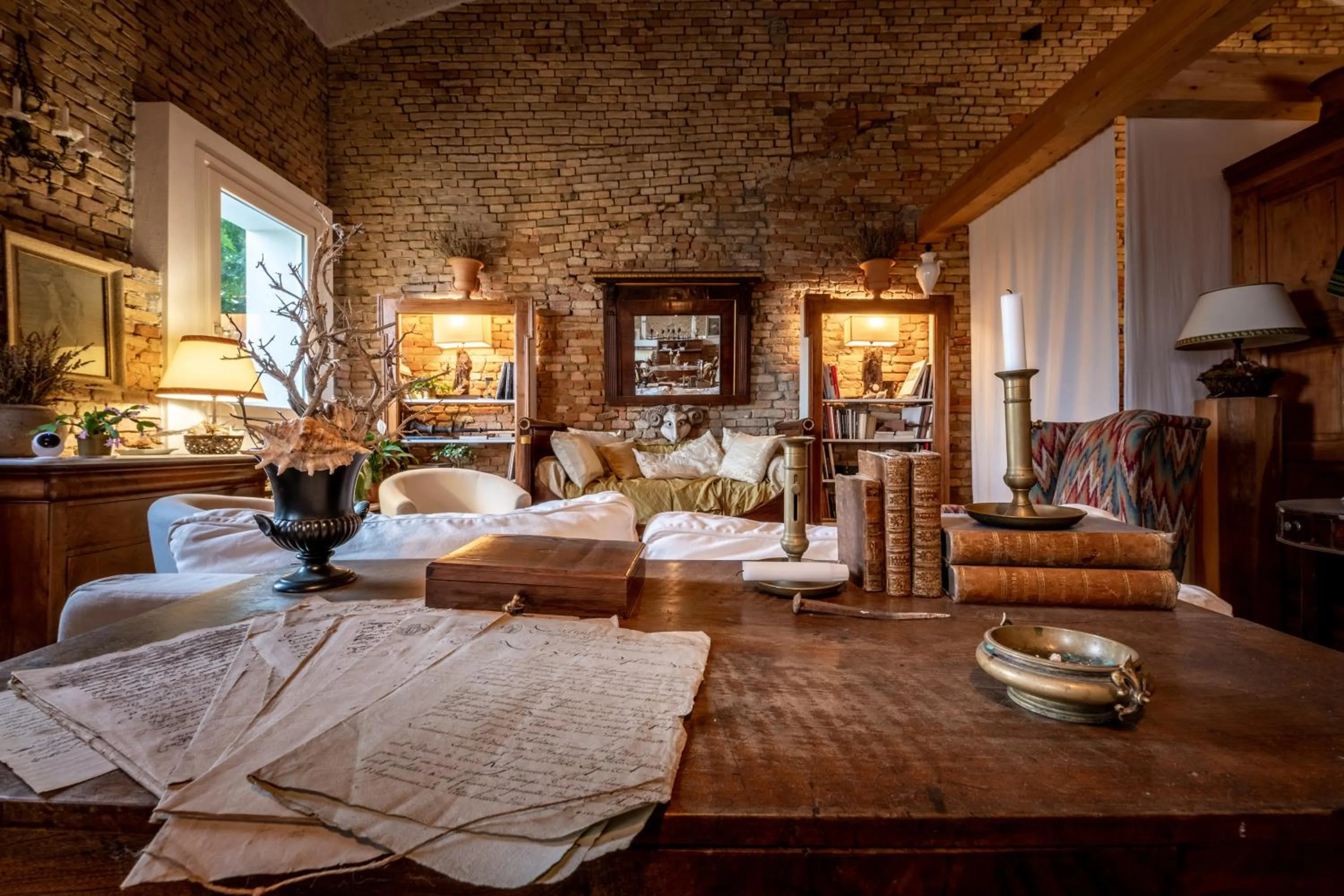 Decorative detail, Bed in La Casa nel Borgo