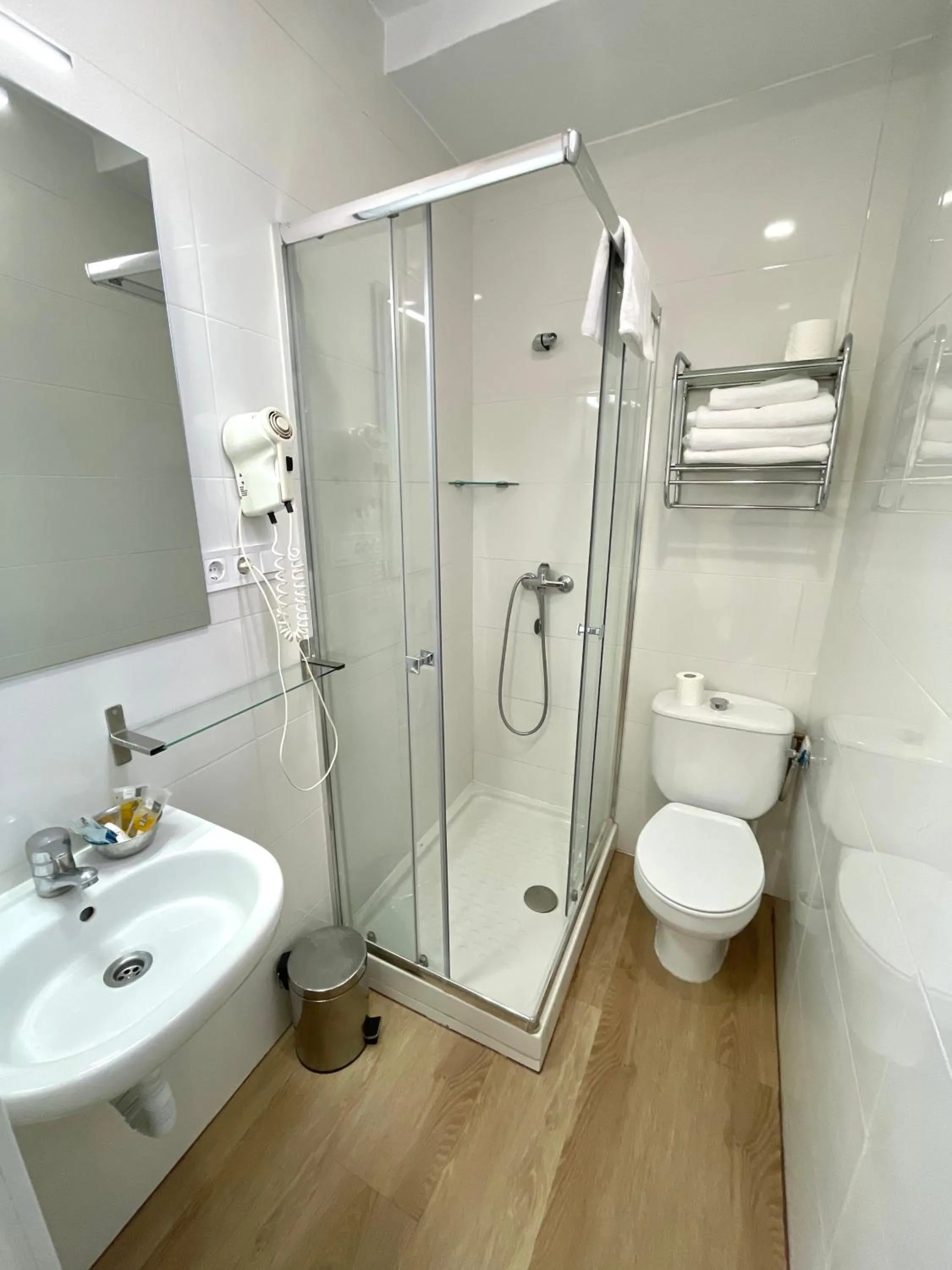 Bathroom in Apartamentos Mayor Centro