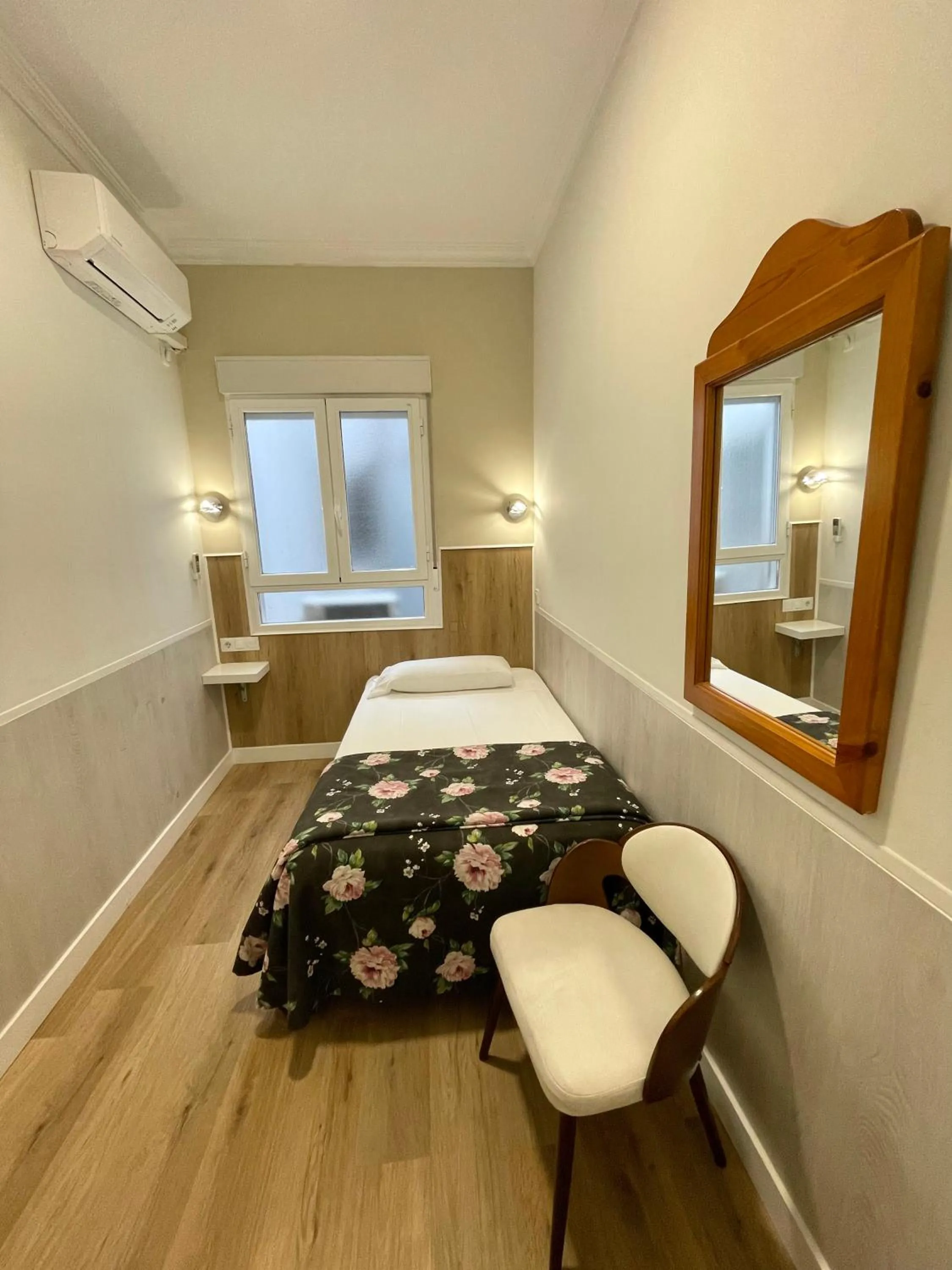 Bed in Apartamentos Mayor Centro