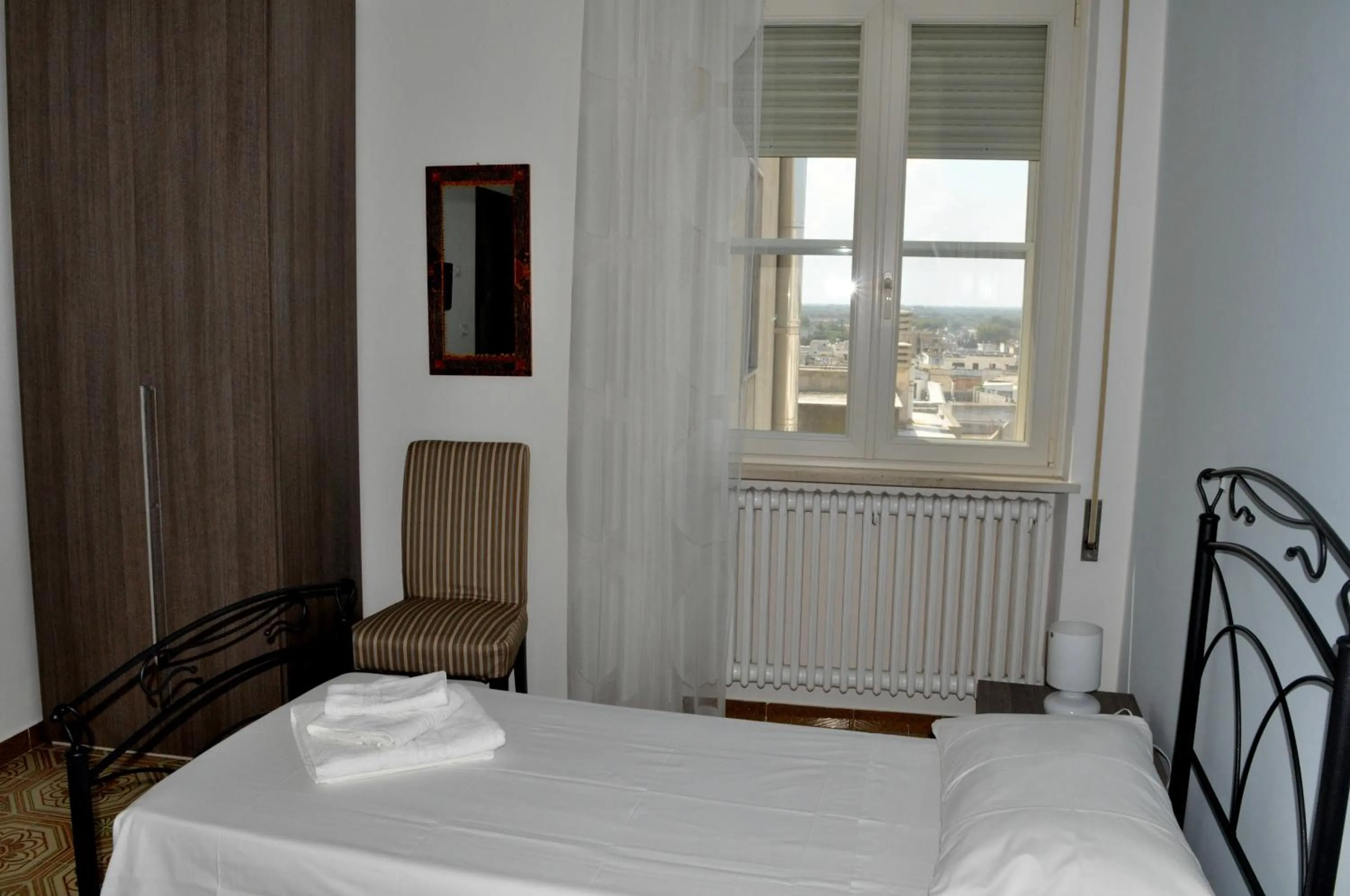 Bedroom, Bed in B&B da LEO