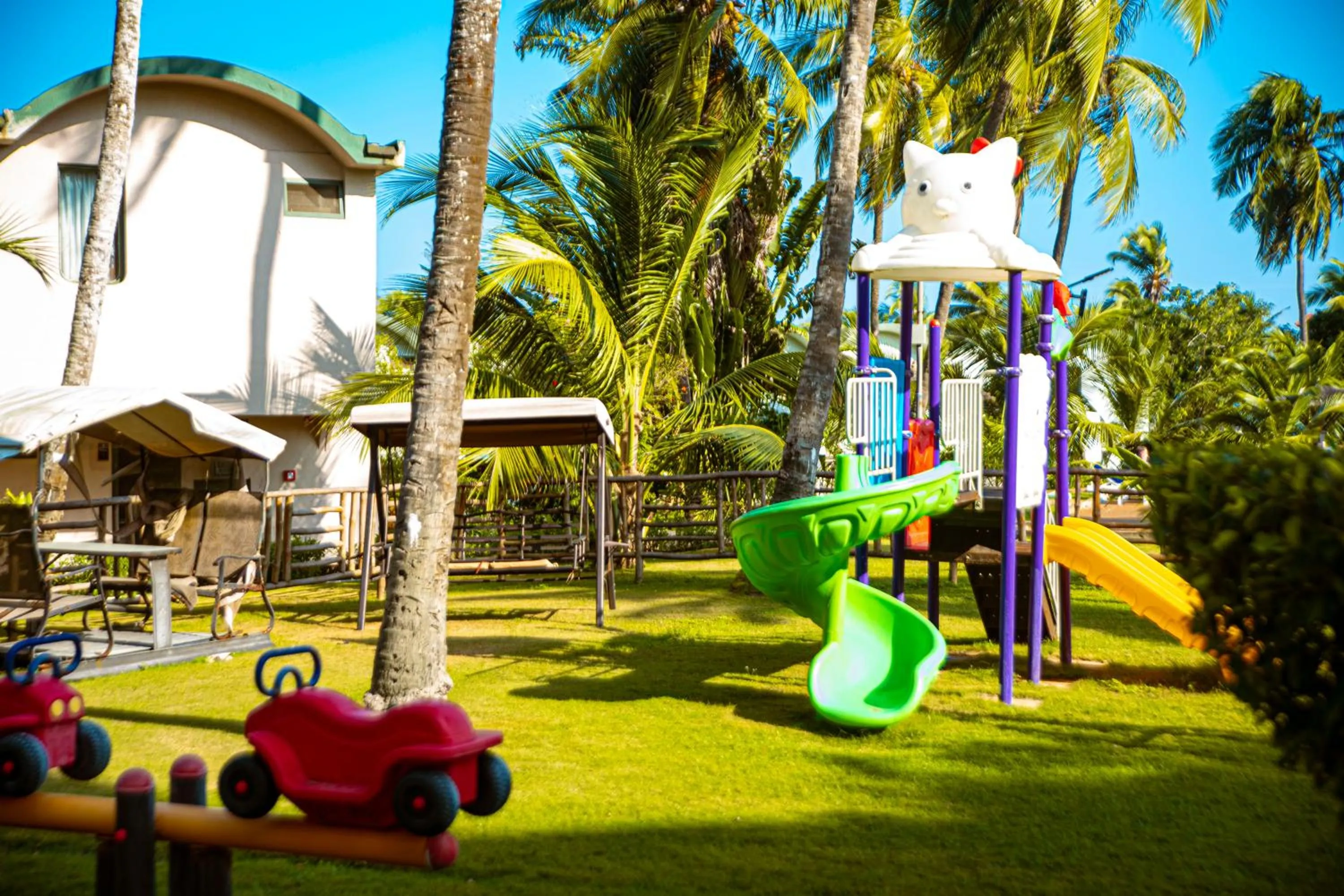 Day in Hôtel Sarakawa