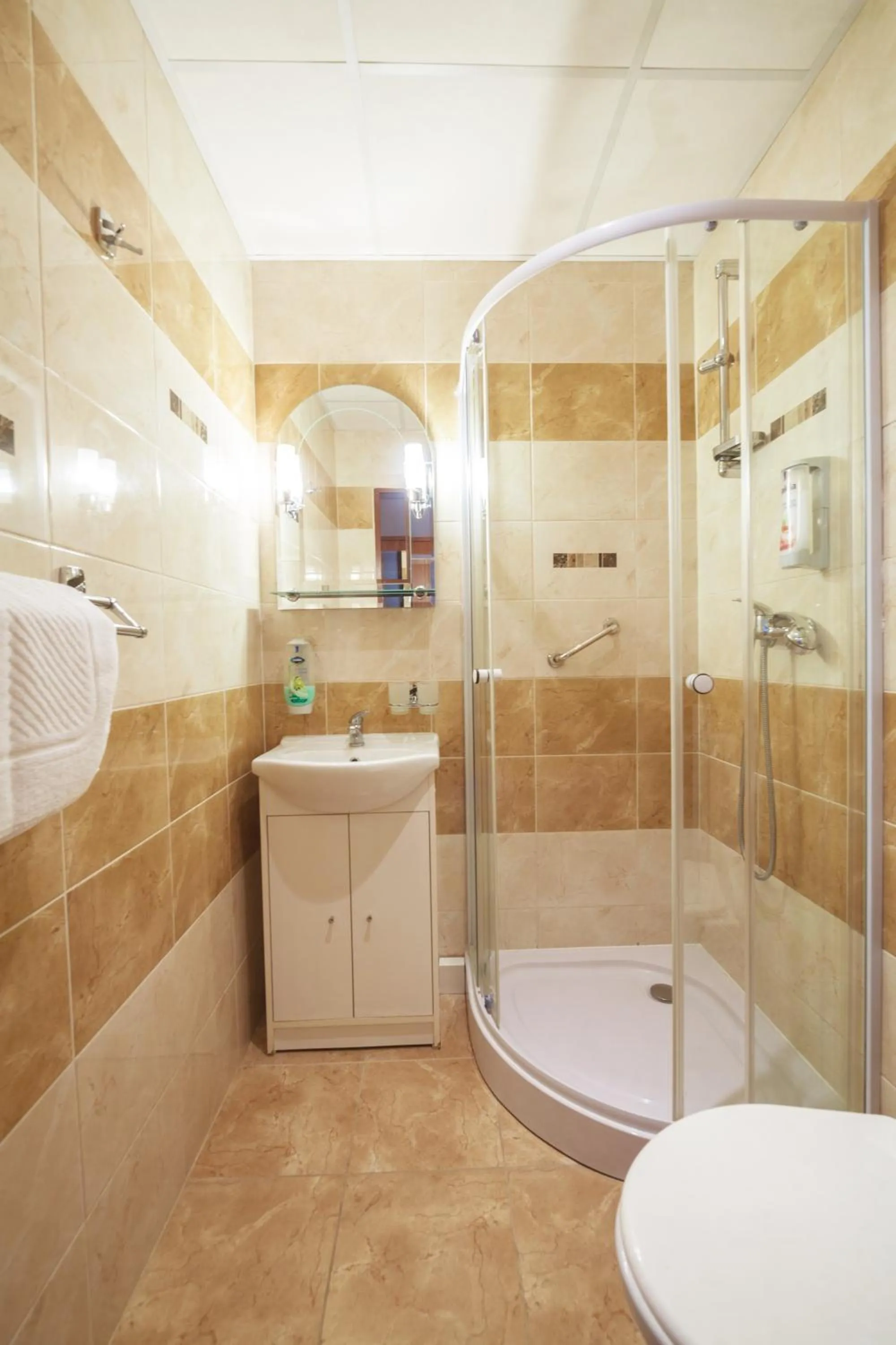 Shower in Interhotel Bohemia