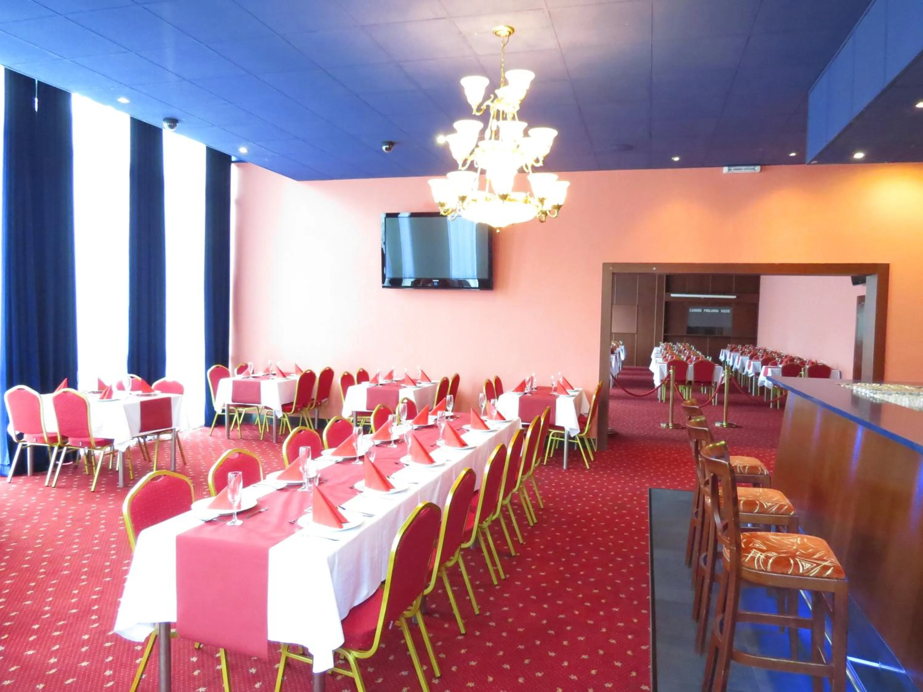 Restaurant/places to eat in Interhotel Bohemia