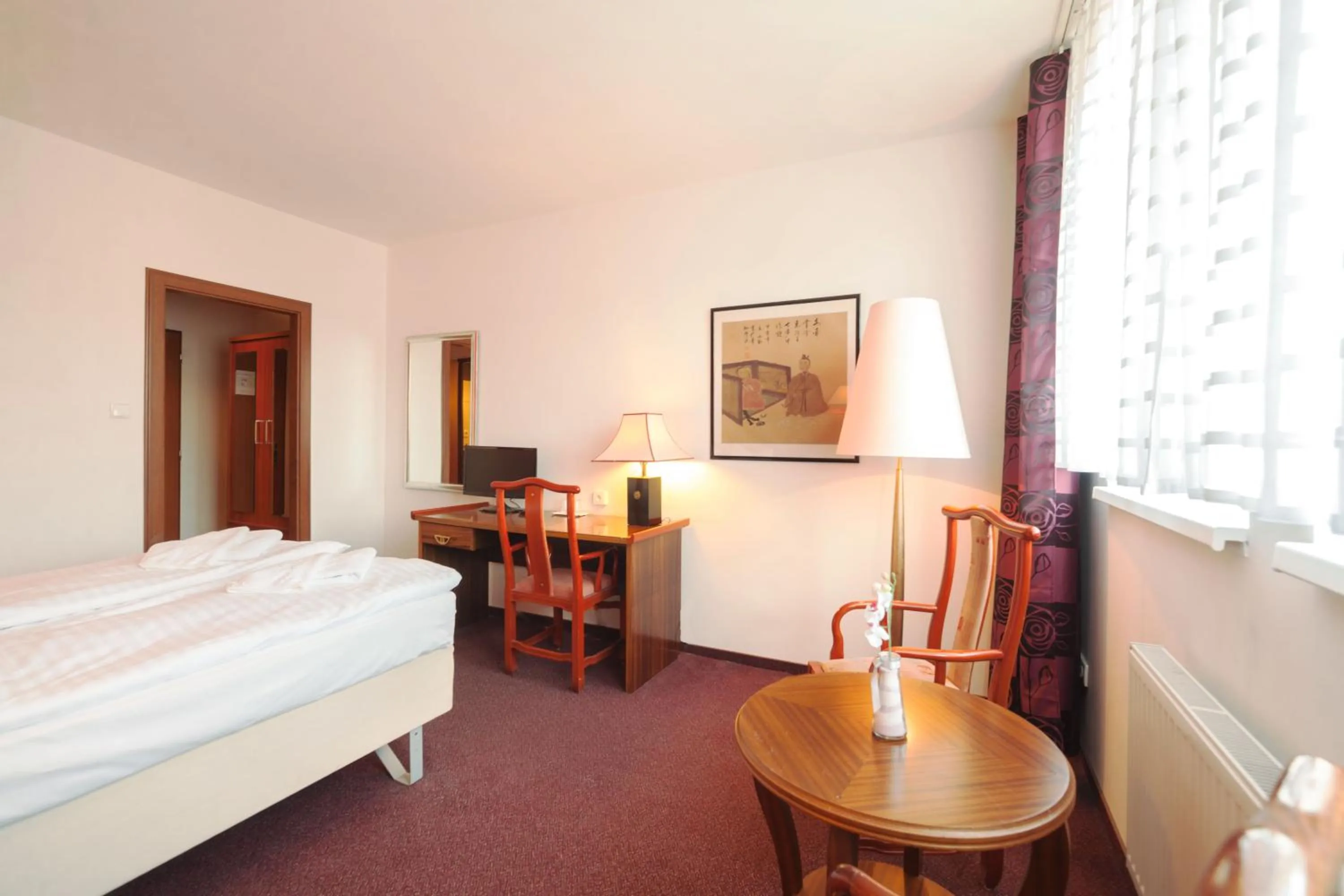 TV and multimedia, Bed in Interhotel Bohemia