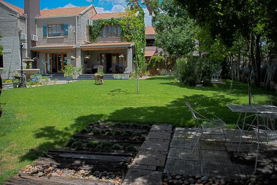 Tuscana Villa Guesthouse