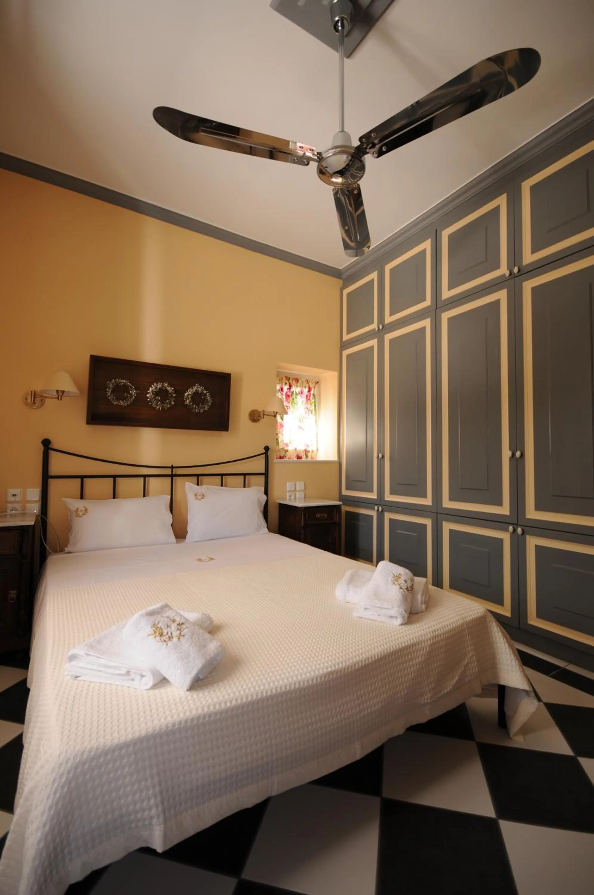 Bedroom, Bed in Metohi Georgila