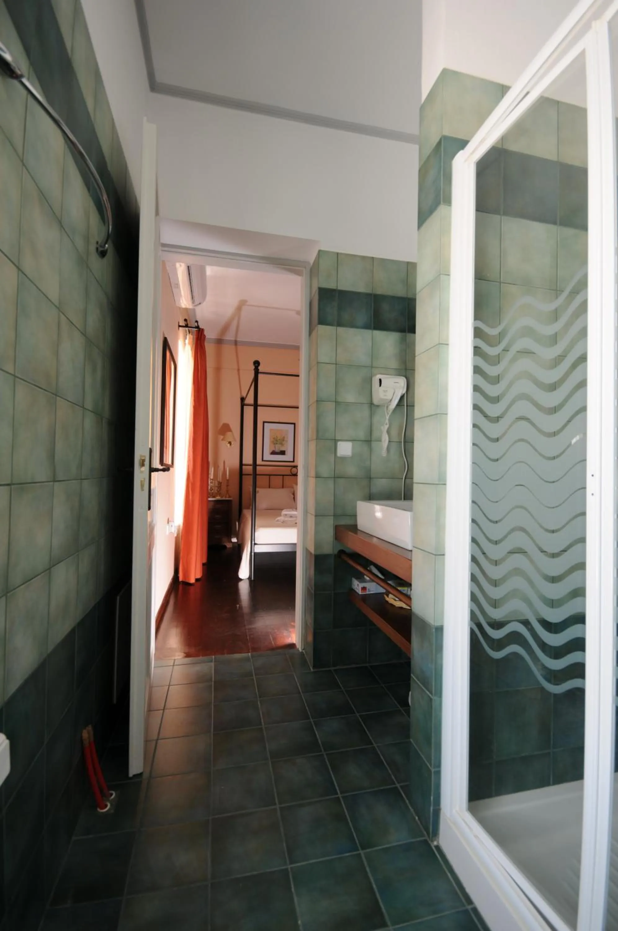 Shower, Bed in Metohi Georgila