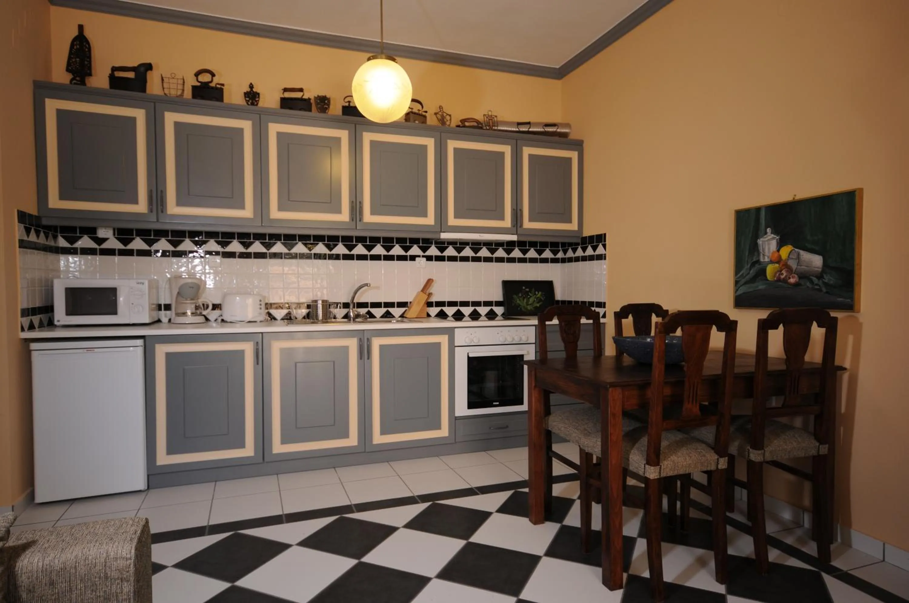 Kitchen or kitchenette in Metohi Georgila