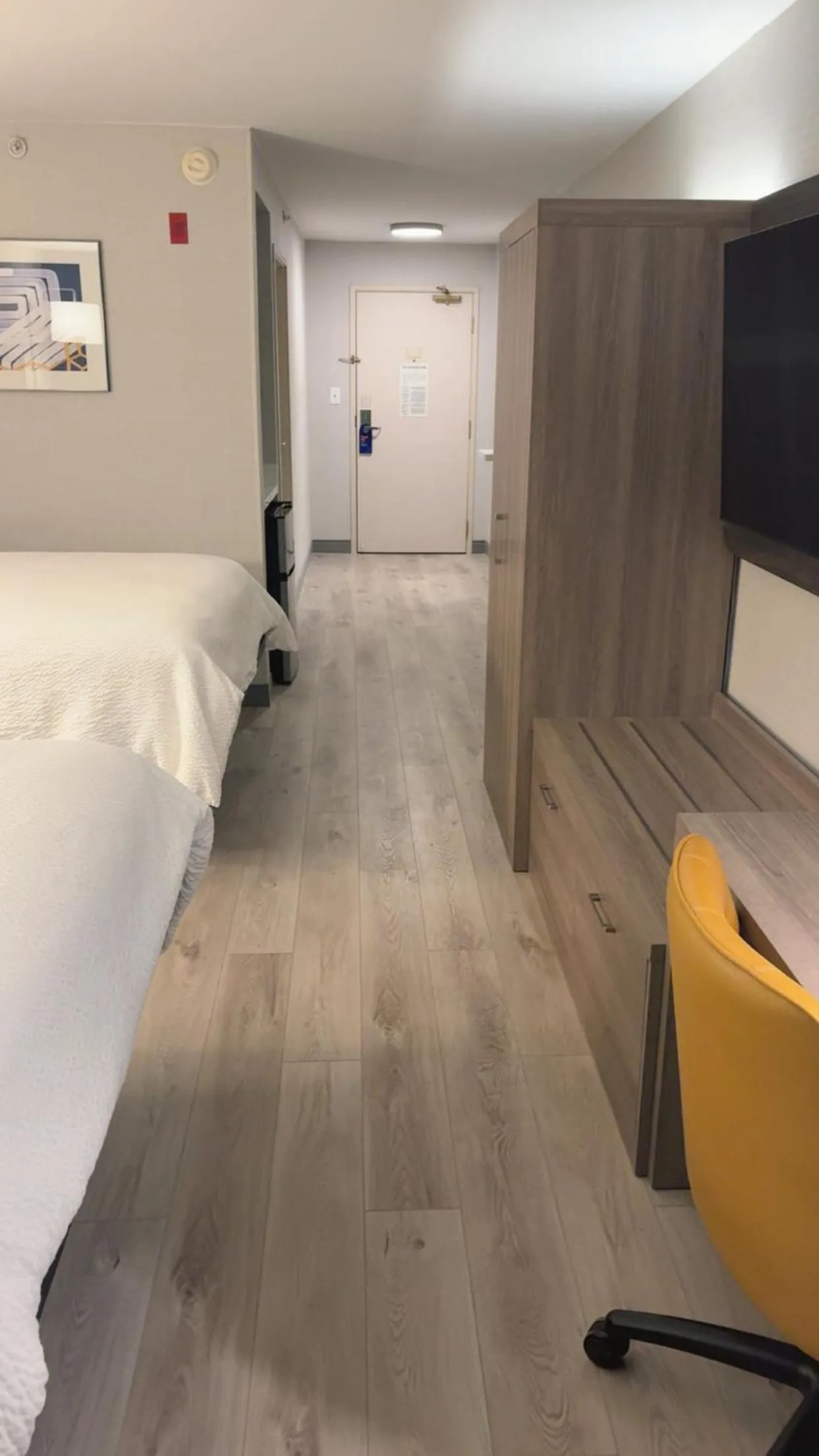 Bed in Holiday Inn Express Hotel & Suites Drums-Hazelton by IHG