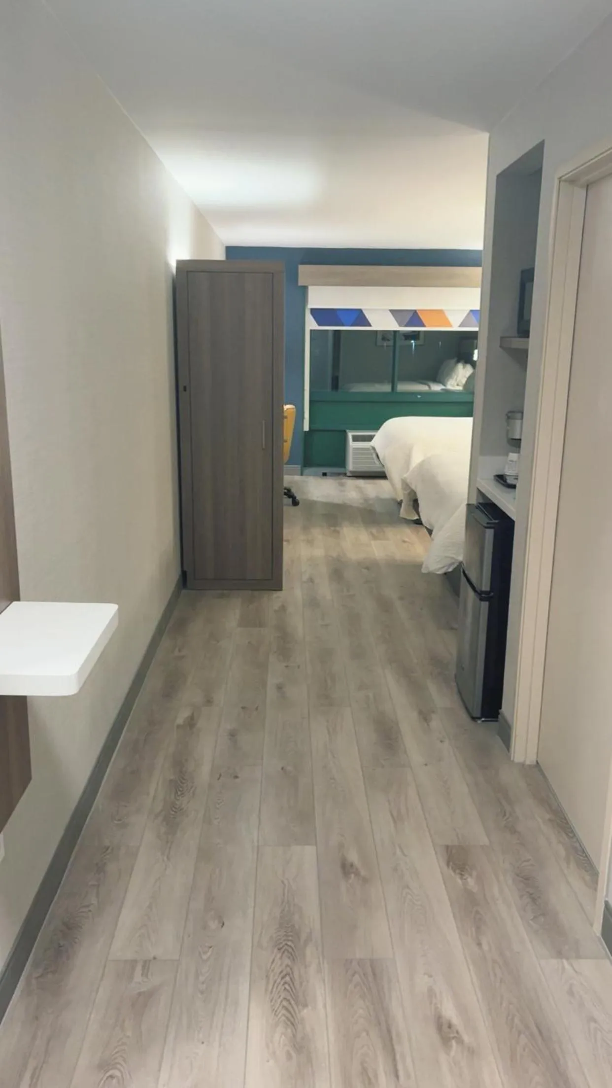 Bed in Holiday Inn Express Hotel & Suites Drums-Hazelton by IHG