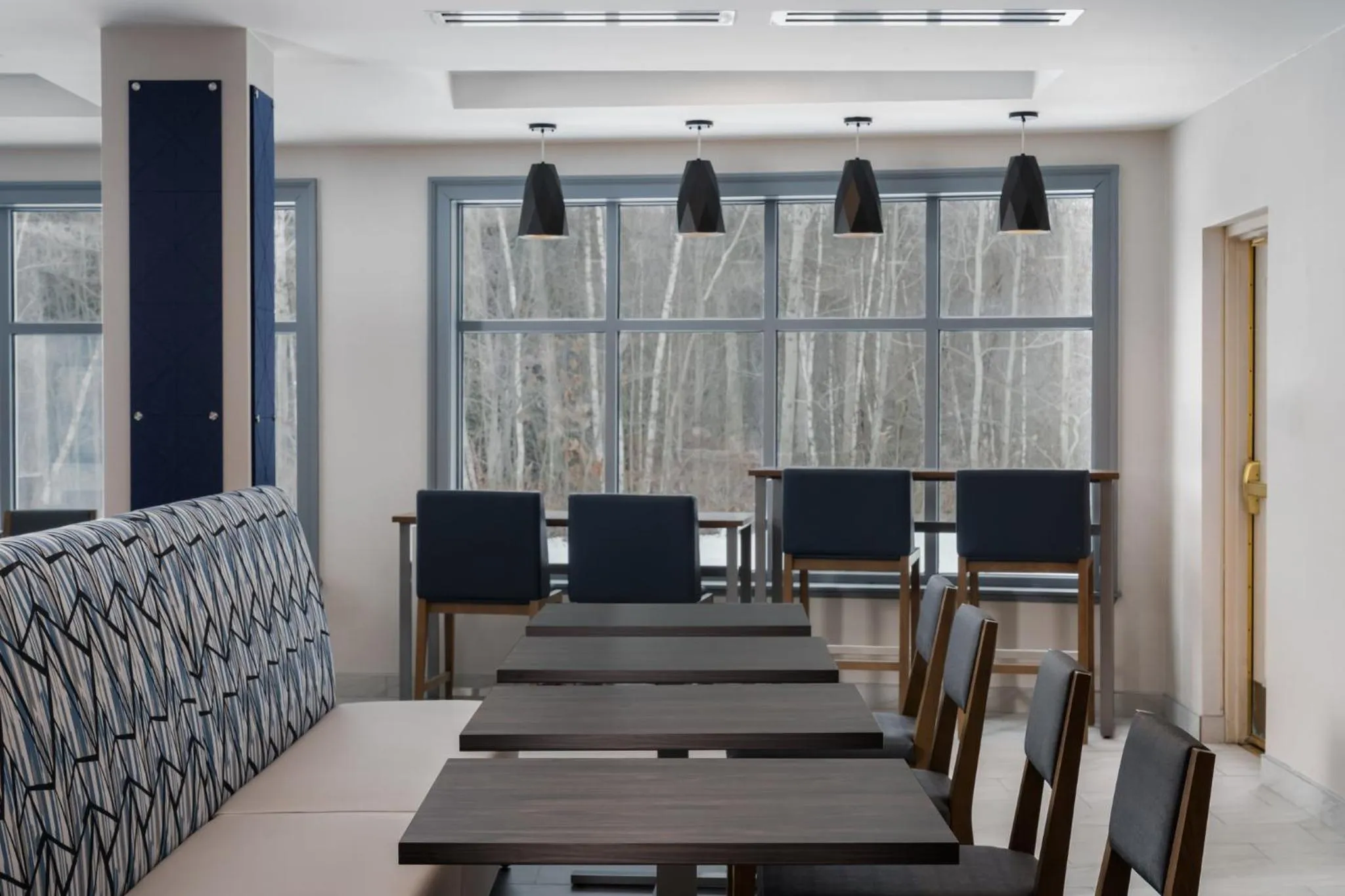 Breakfast in Holiday Inn Express Hotel & Suites Drums-Hazelton by IHG