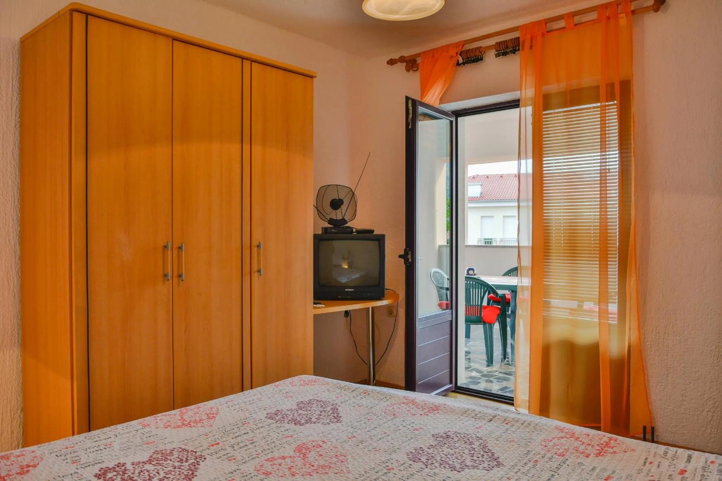 Bedroom, Bed in Apartments Dada