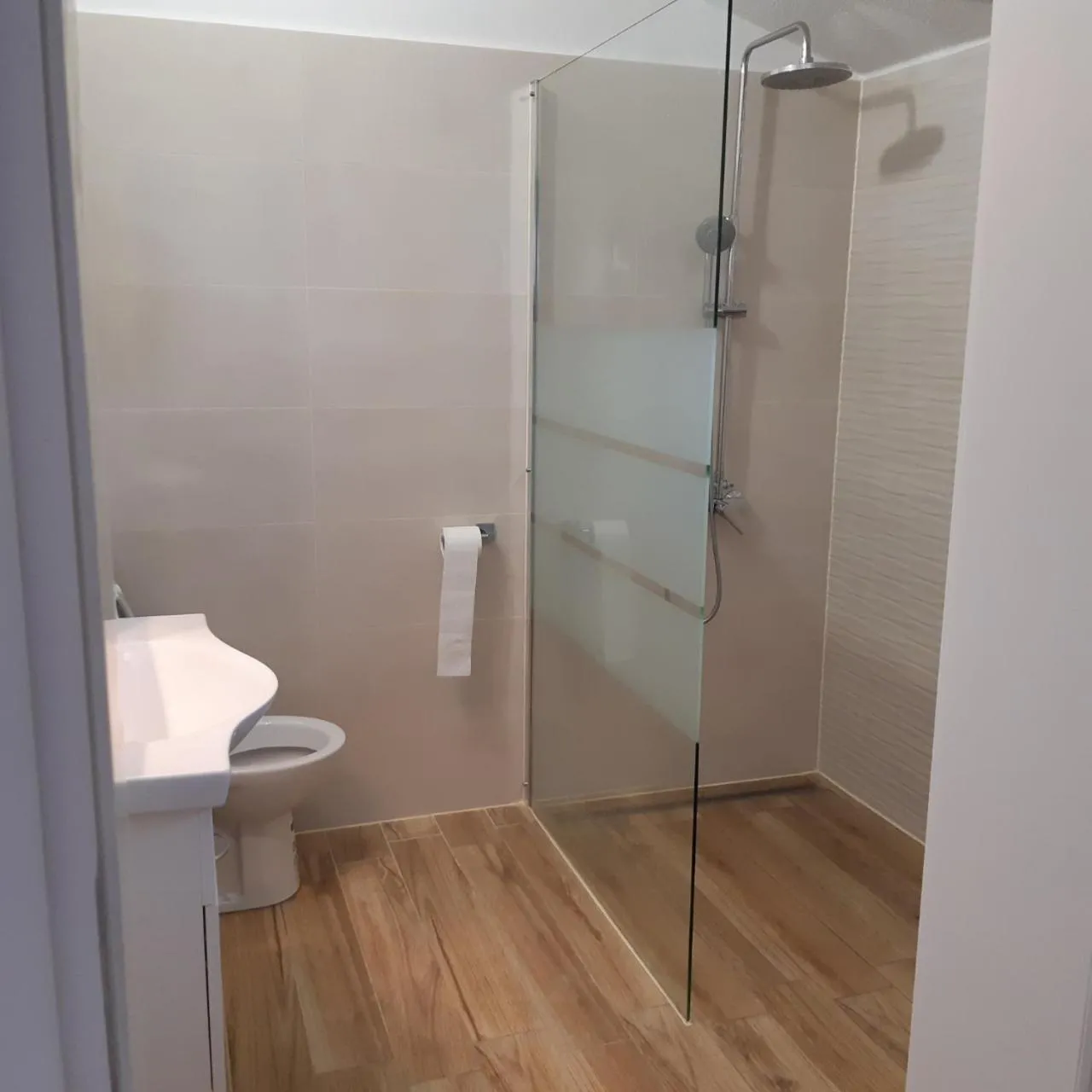 Shower in Apartments Dada