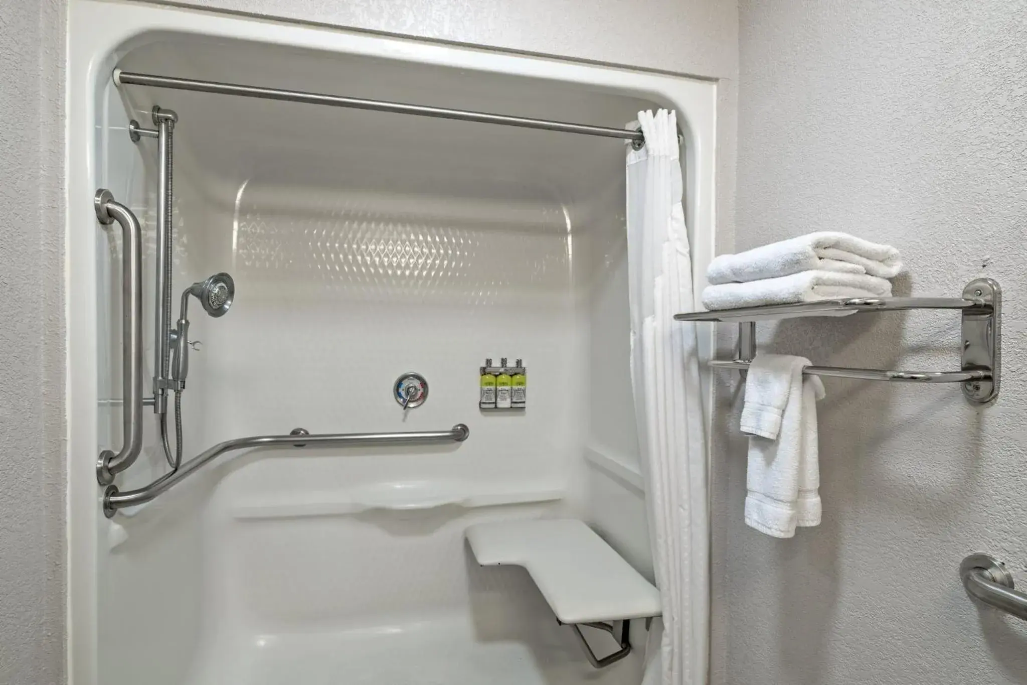 Photo of the whole room in Holiday Inn Express Hotel & Suites Woodbridge by IHG Photo of the whole room in Holiday Inn Express Hotel & Suites Woodbridge by IHG