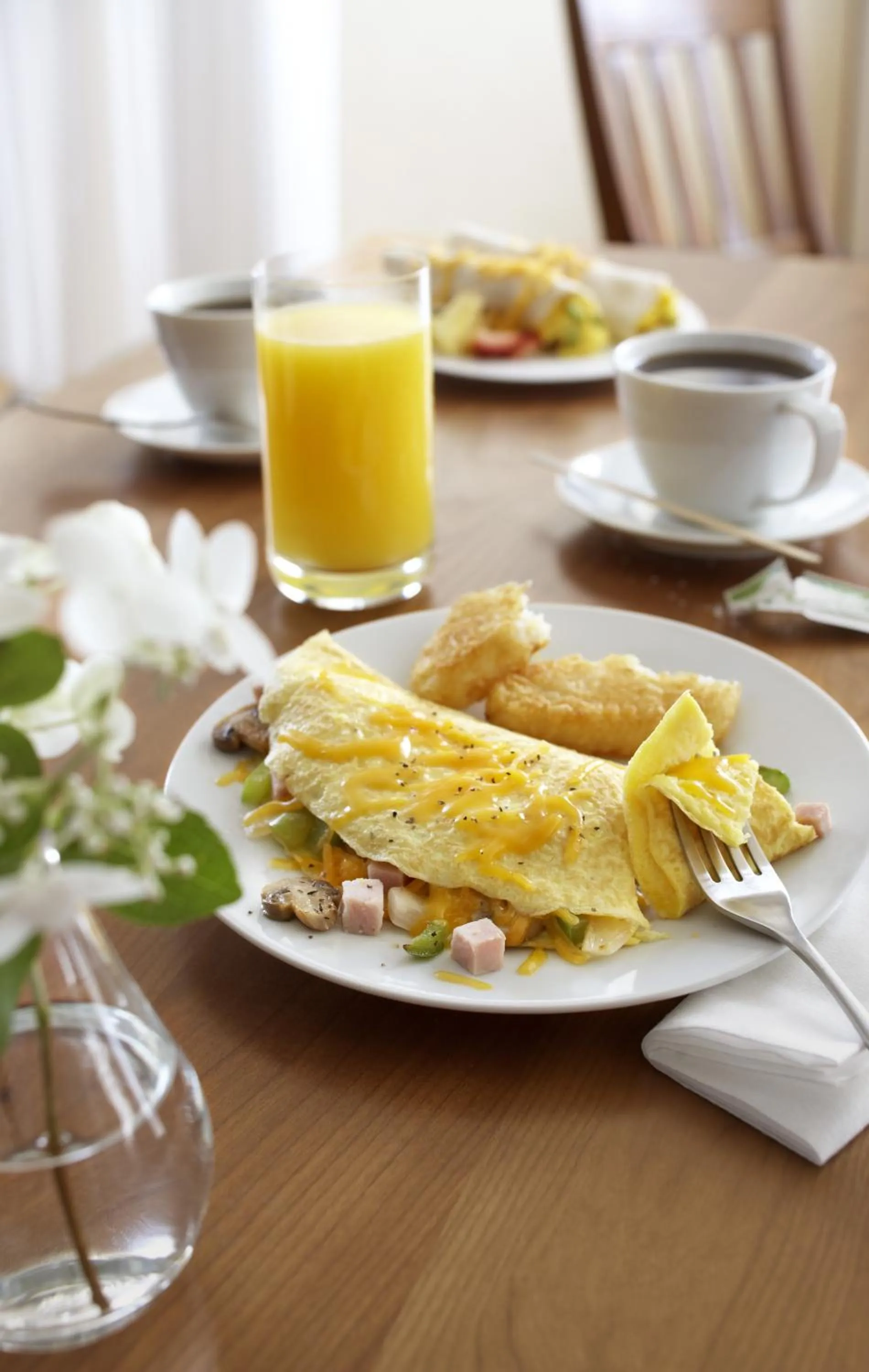 Breakfast in Country Inn & Suites by Radisson, Ithaca, NY