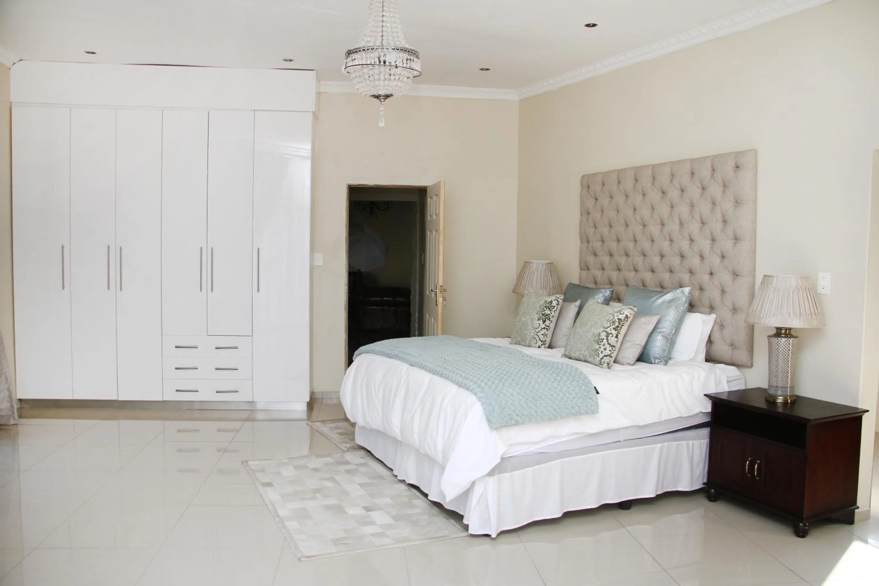 Property building, Bed in Black Horses Lodge & Conferencing