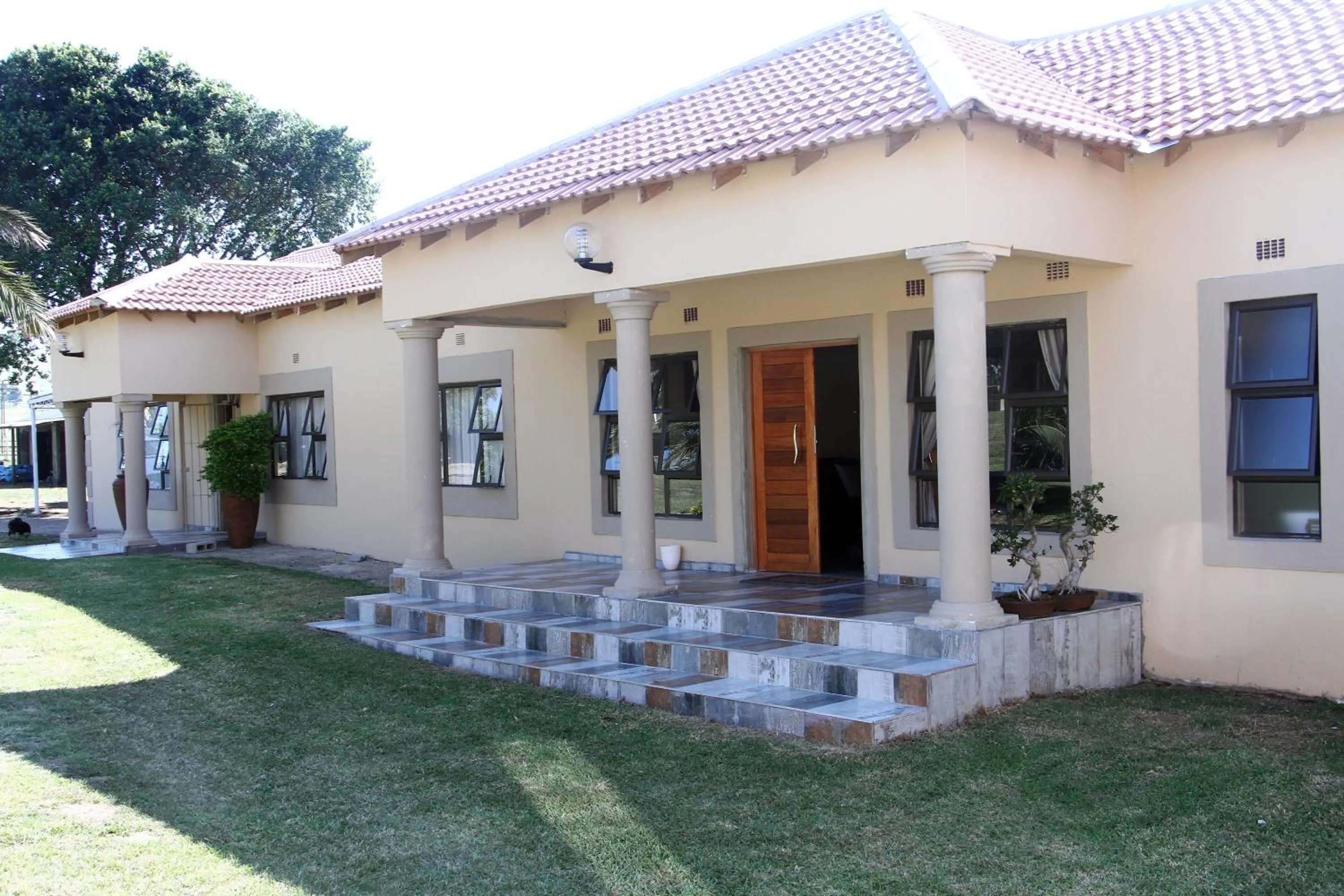 Property building in Black Horses Lodge & Conferencing