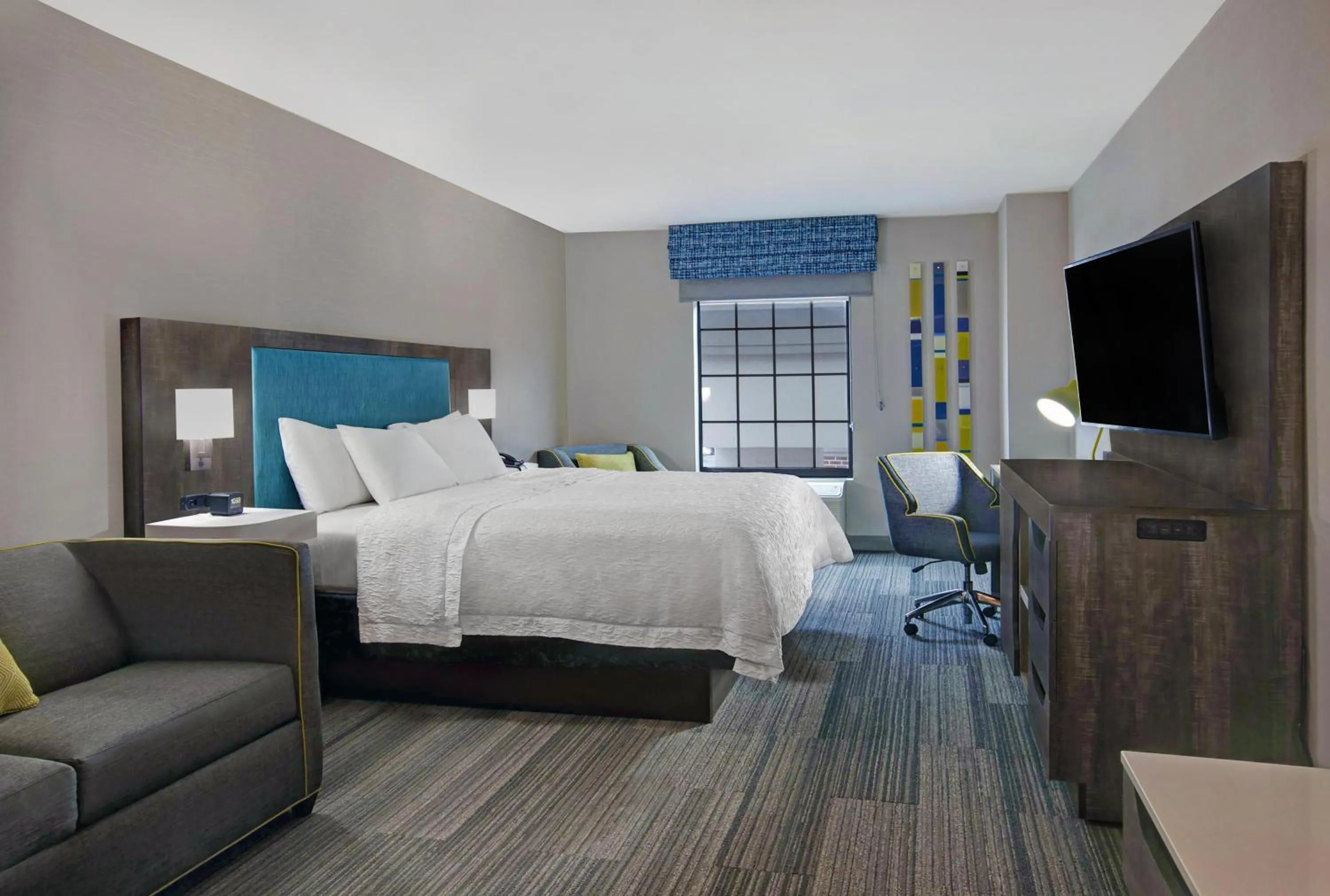 Bedroom, Bed in Hampton Inn Westfield