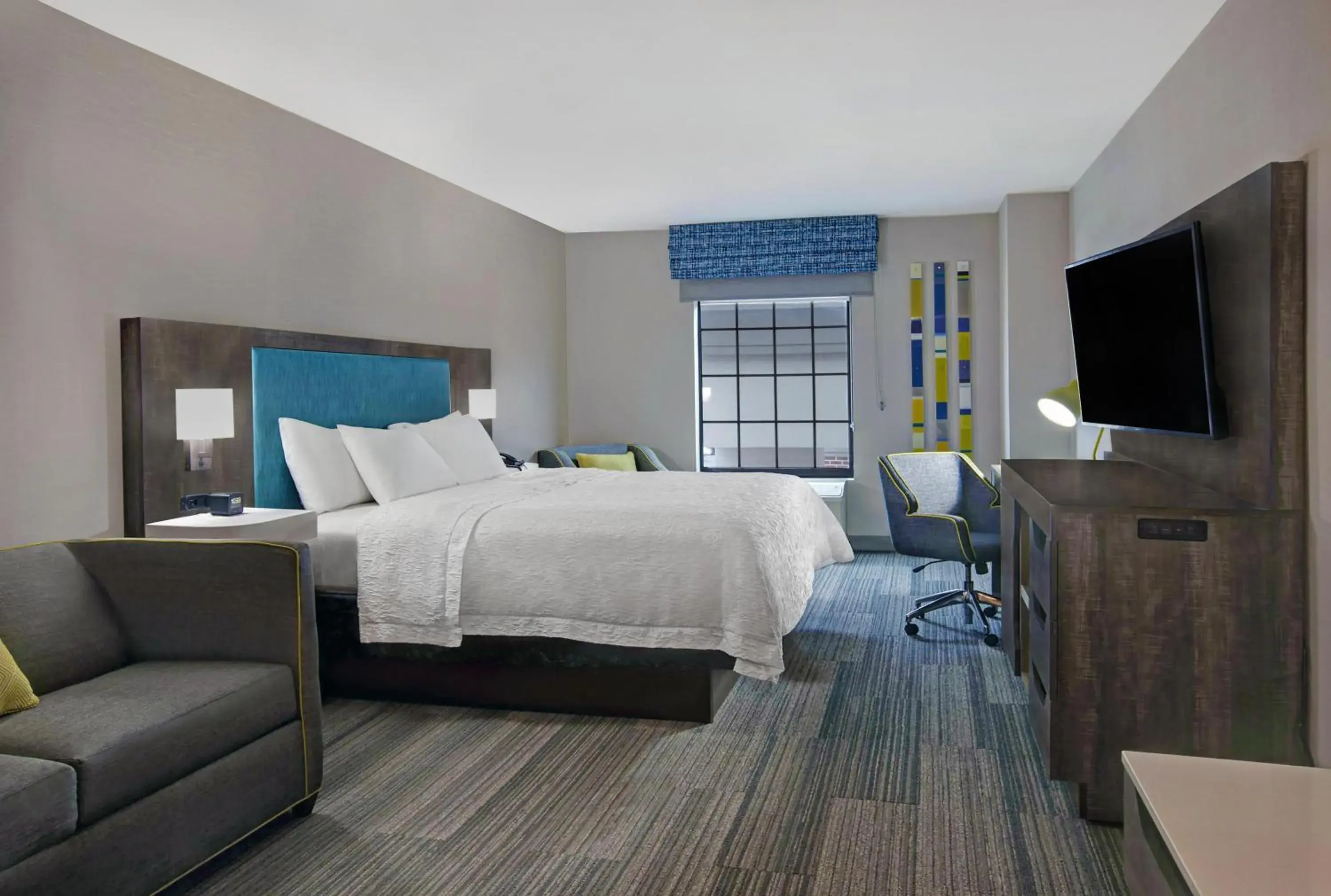 Bedroom, Bed in Hampton Inn Westfield Bedroom, Bed in Hampton Inn Westfield