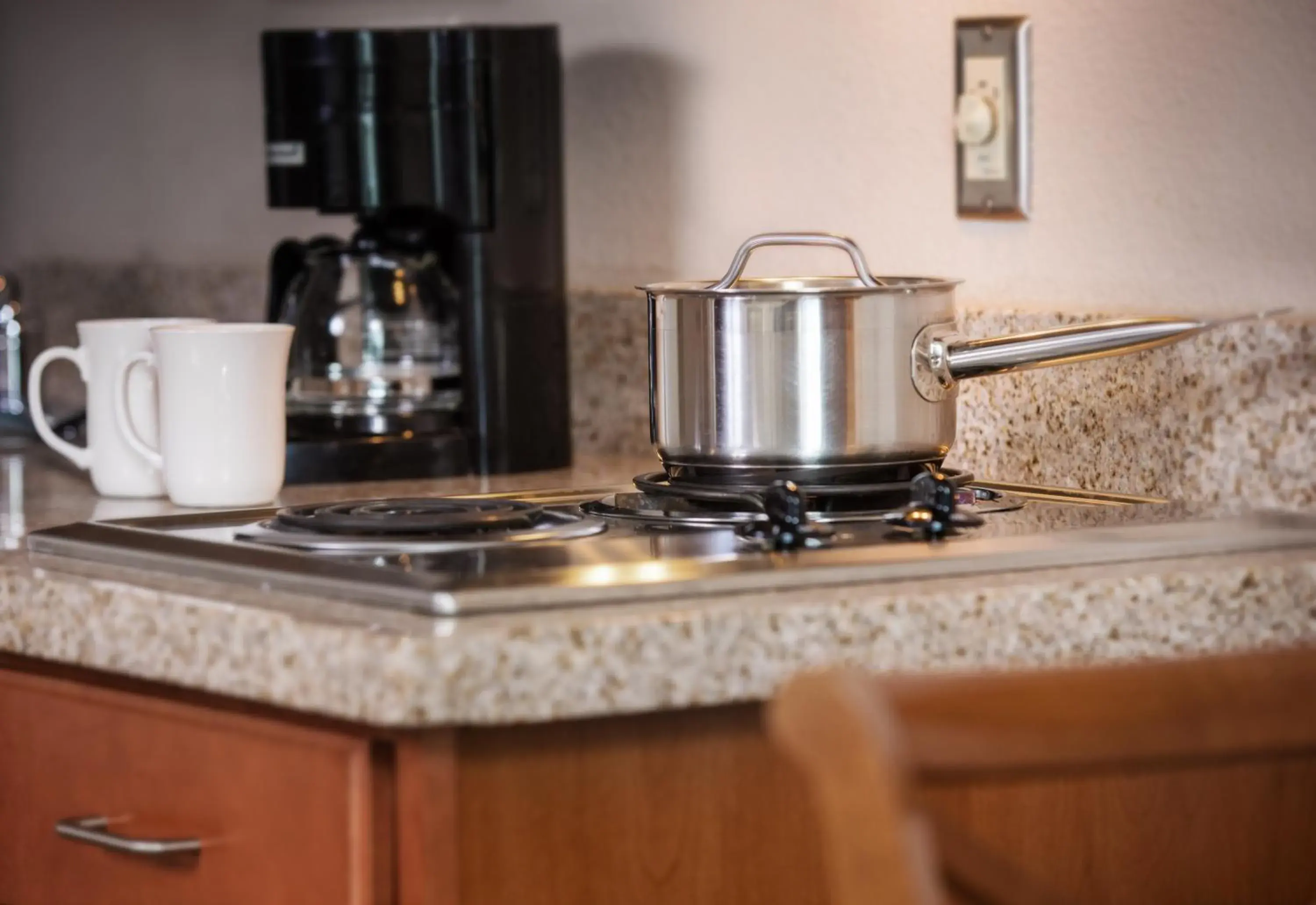 Queen Studio Suite - Mobility Access Tub/Non-Smoking in Candlewood Suites Bellevue by IHG Queen Studio Suite - Mobility Access Tub/Non-Smoking in Candlewood Suites Bellevue by IHG