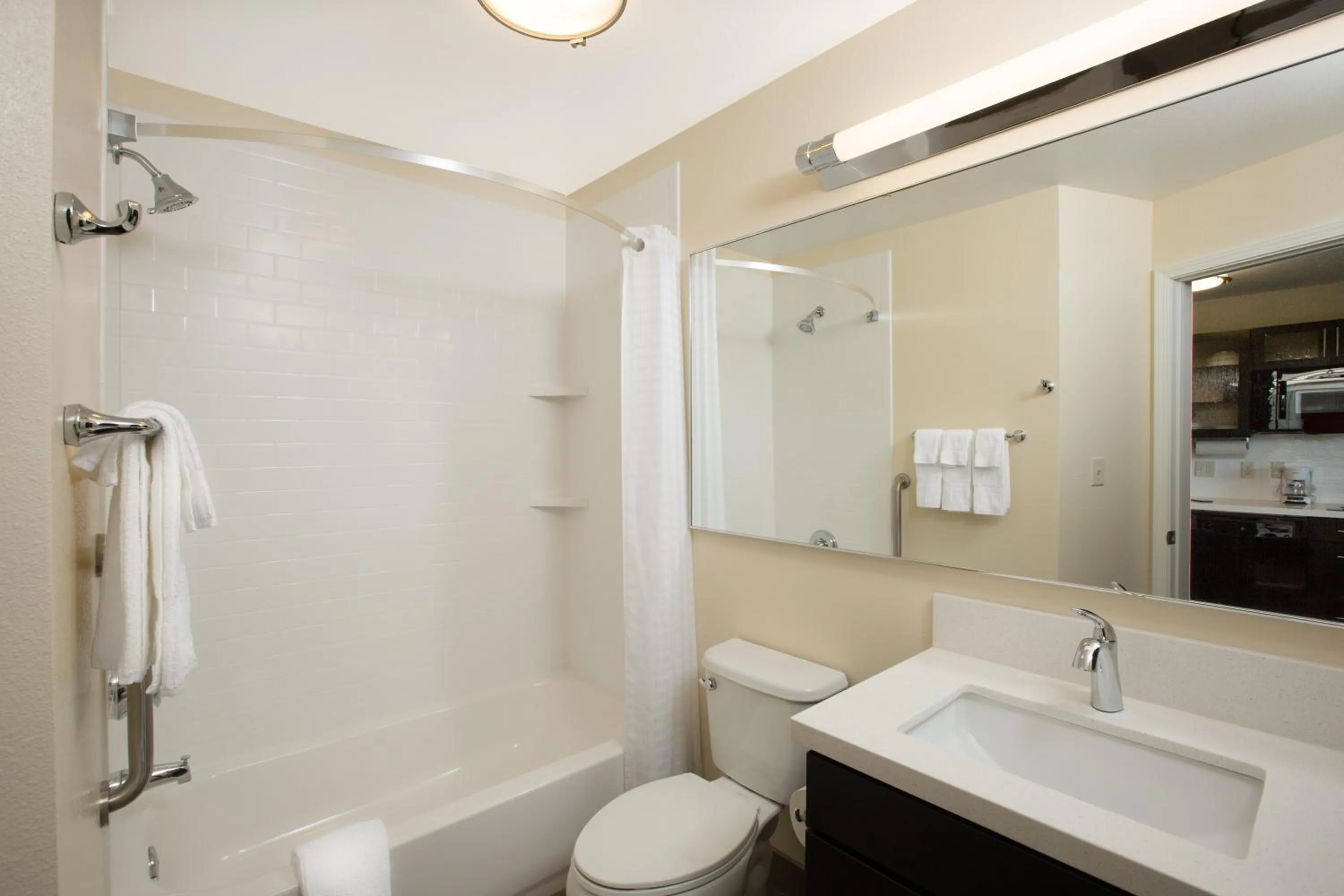 Bathroom in Candlewood Suites Bellevue by IHG