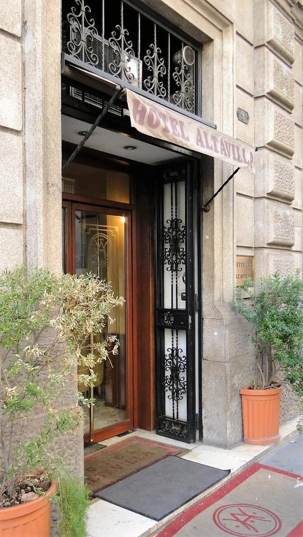 Facade/entrance in Hotel Altavilla Dieci