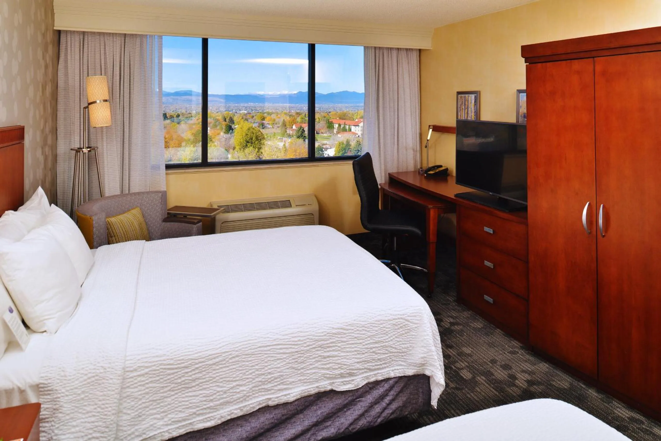 furniture, Bed in Courtyard by Marriott Denver Cherry Creek