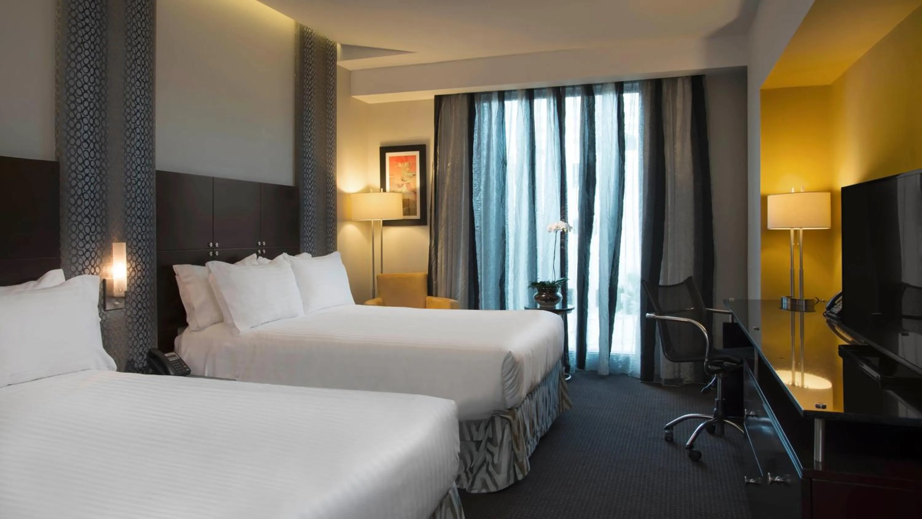 Bed in Holiday Inn Santo Domingo by IHG