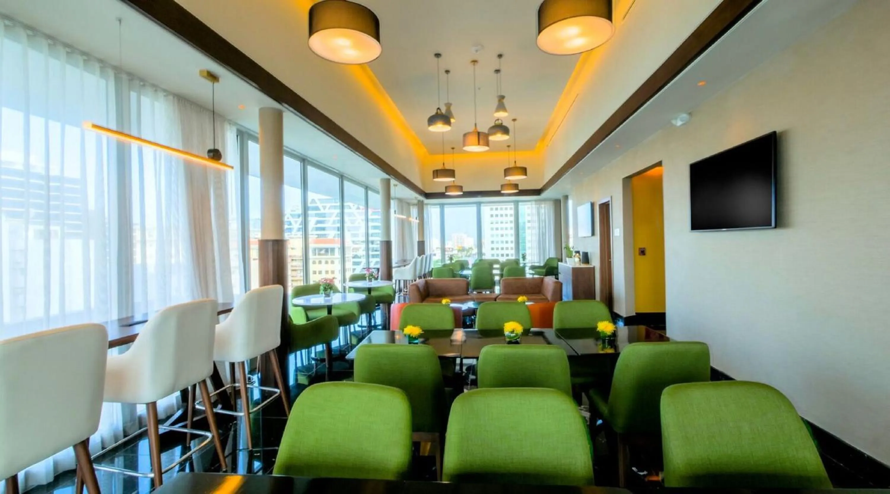 Restaurant/places to eat in Holiday Inn Santo Domingo by IHG