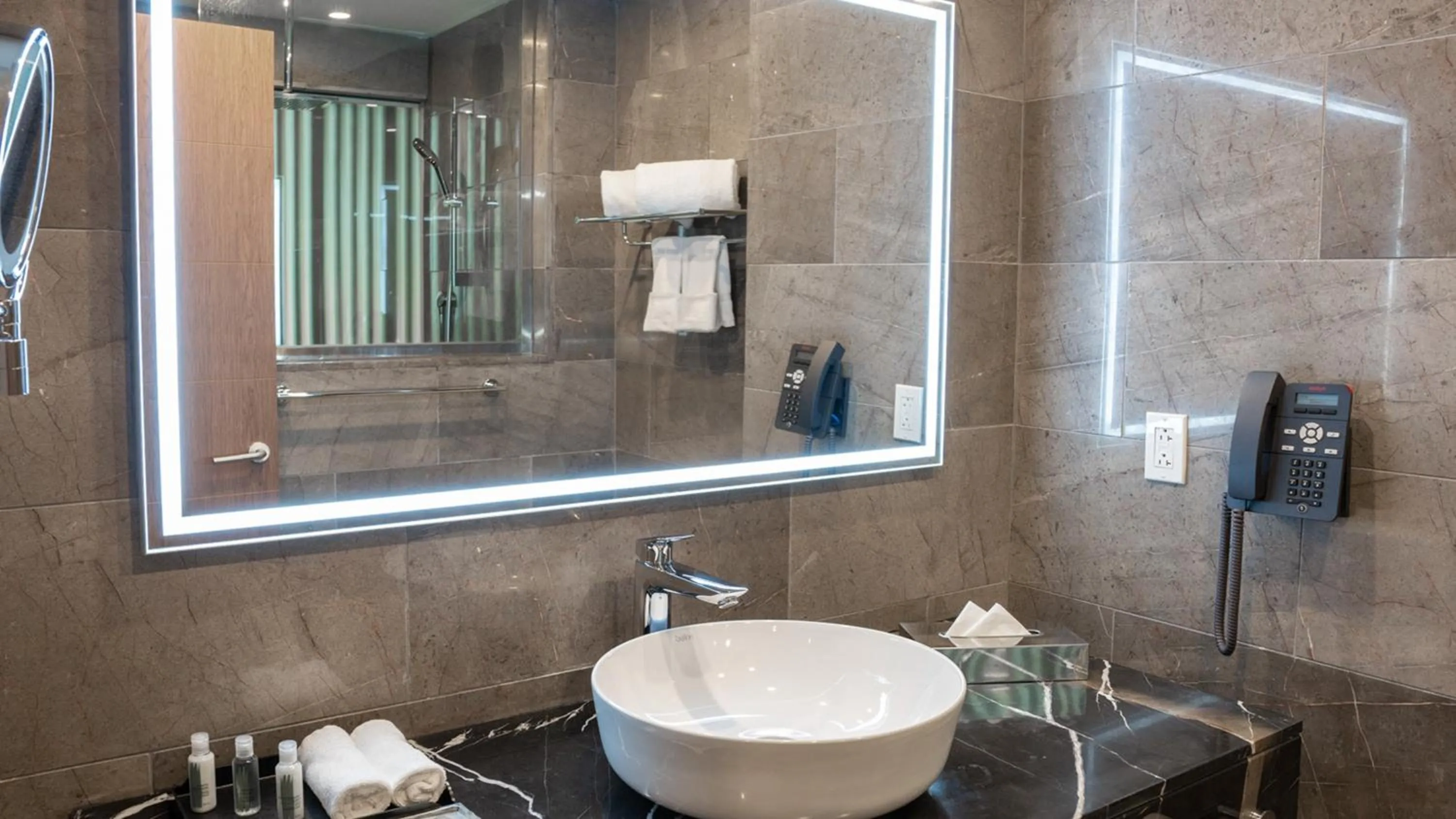 Shower in Holiday Inn Santo Domingo by IHG