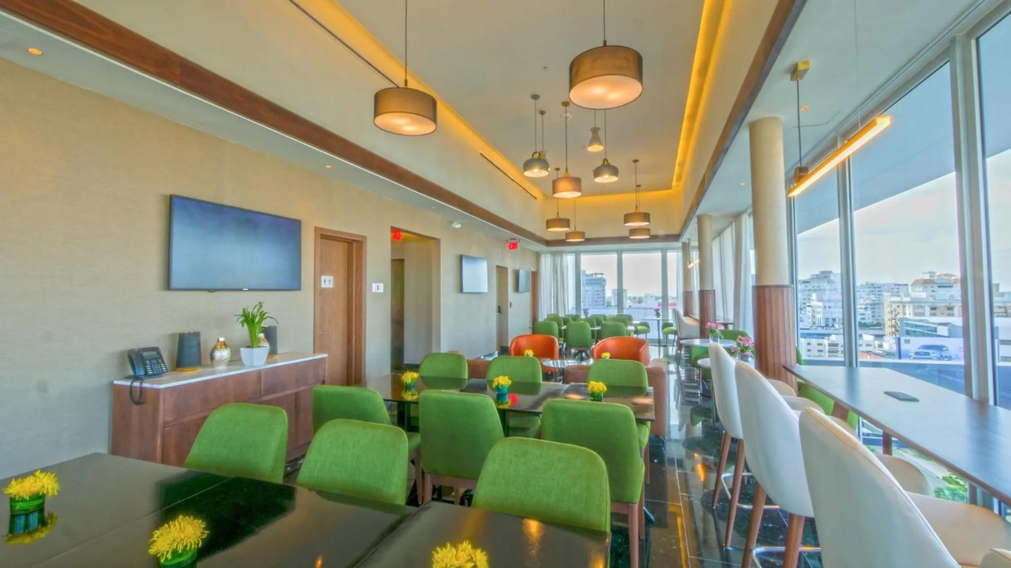 Restaurant/places to eat in Holiday Inn Santo Domingo by IHG