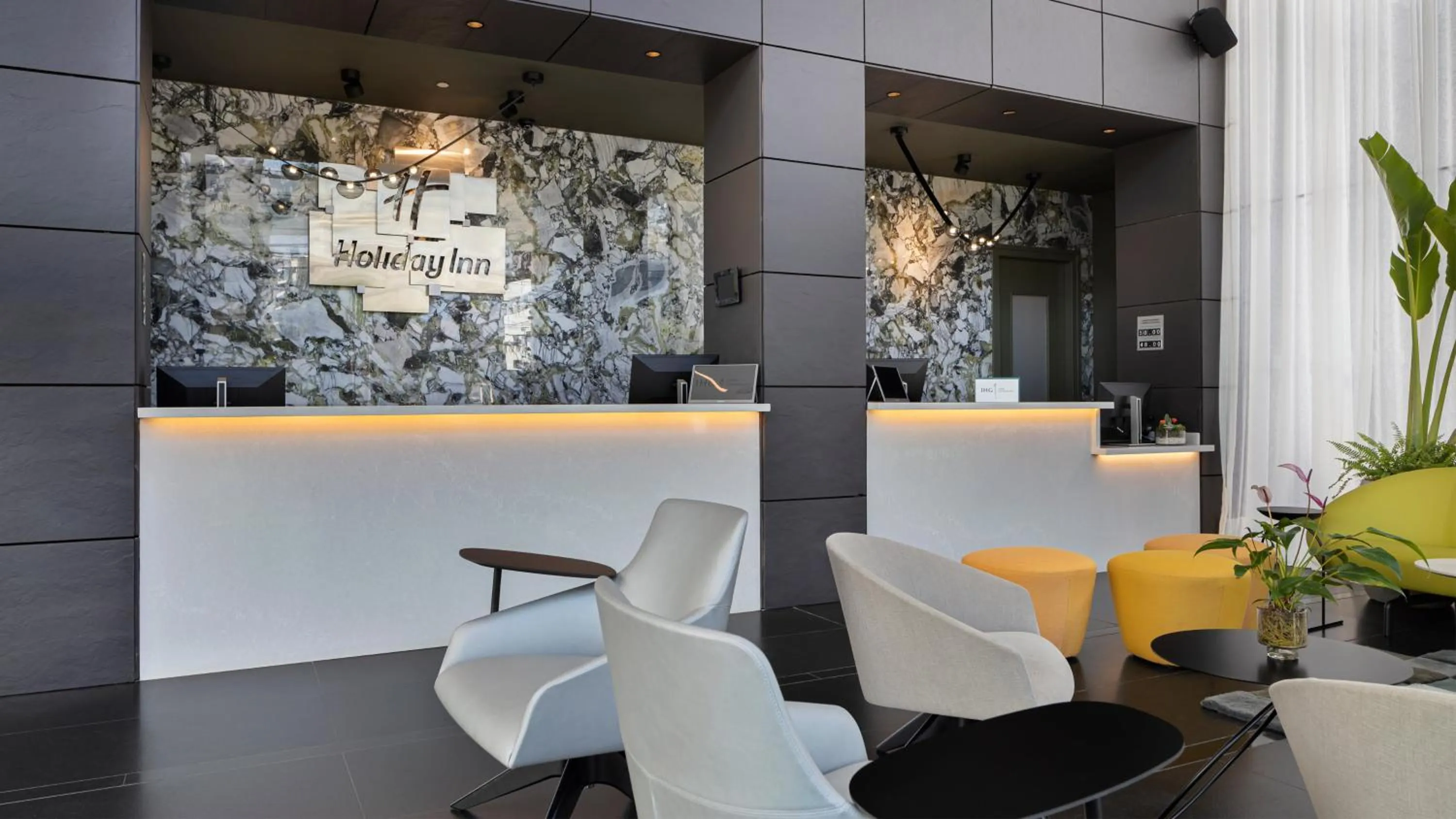 Lobby or reception in Holiday Inn Santo Domingo by IHG