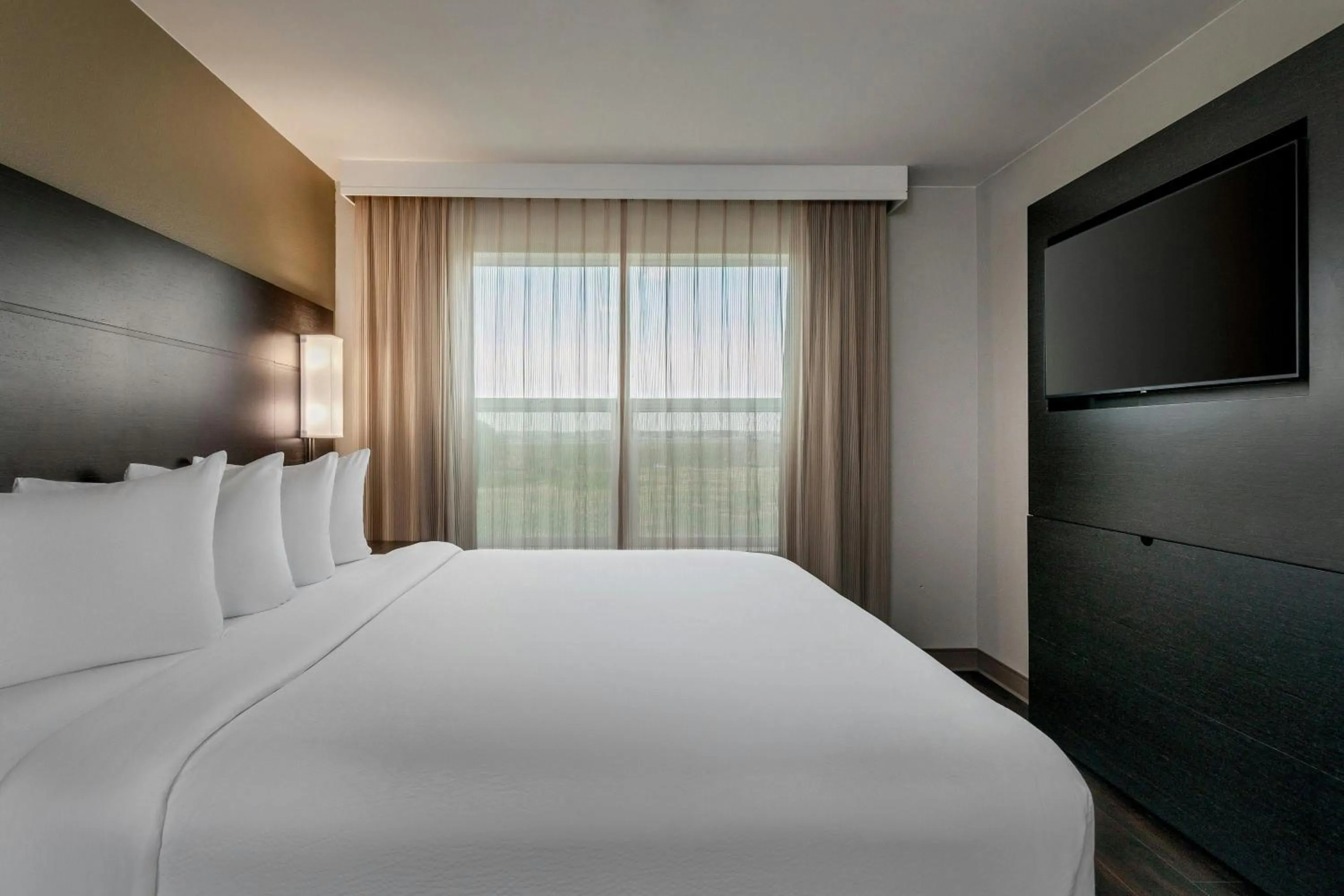Bedroom, Bed in Residence Inn by Marriott Denver Airport at Gateway Park