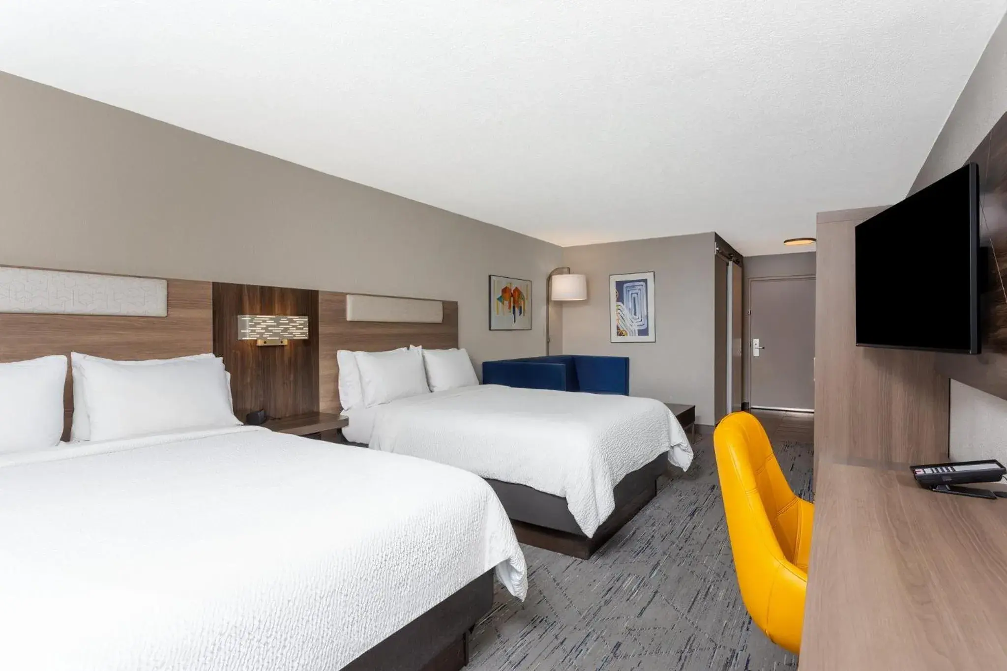 Double Room - Mobility Accessible Tub - Non-Smoking in Holiday Inn Express & Suites Florida City-Gateway To Keys by IHG Double Room - Mobility Accessible Tub - Non-Smoking in Holiday Inn Express & Suites Florida City-Gateway To Keys by IHG