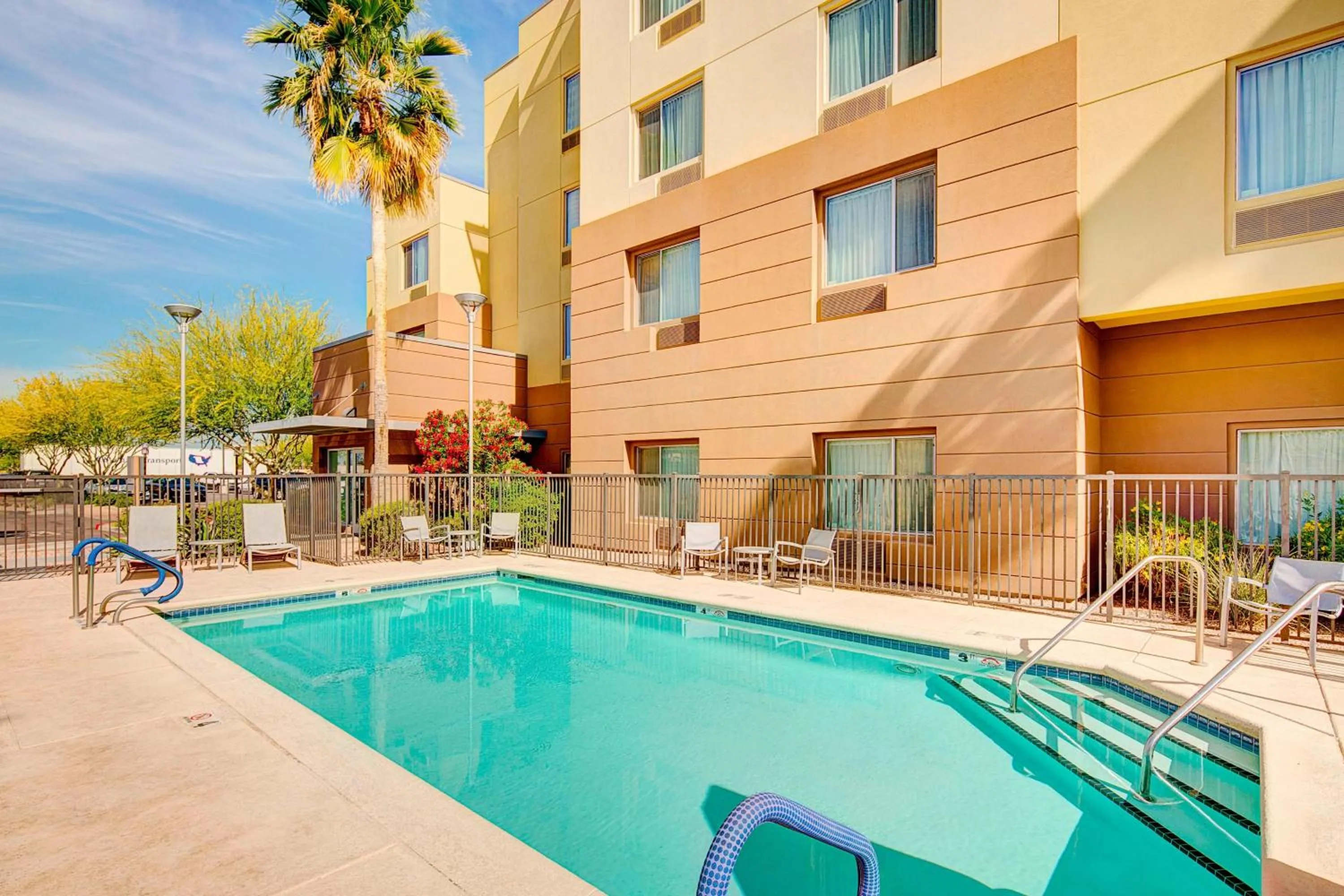 Swimming pool in TownePlace Suites by Marriott Phoenix Goodyear