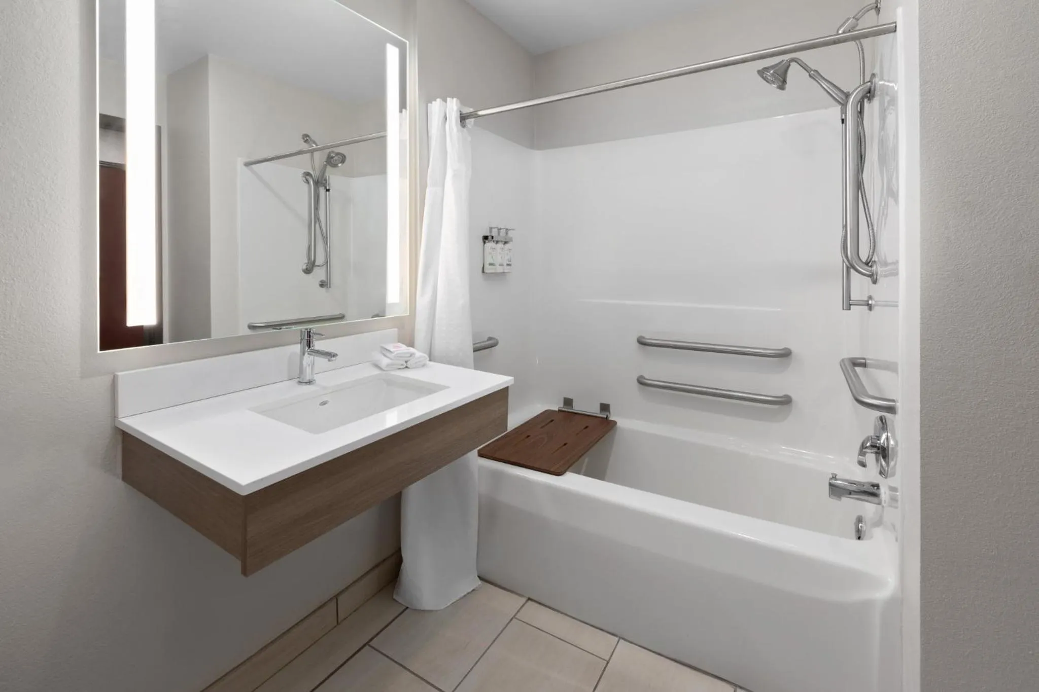 Bathroom in Holiday Inn Express Hotel & Suites Acme-Traverse City by IHG