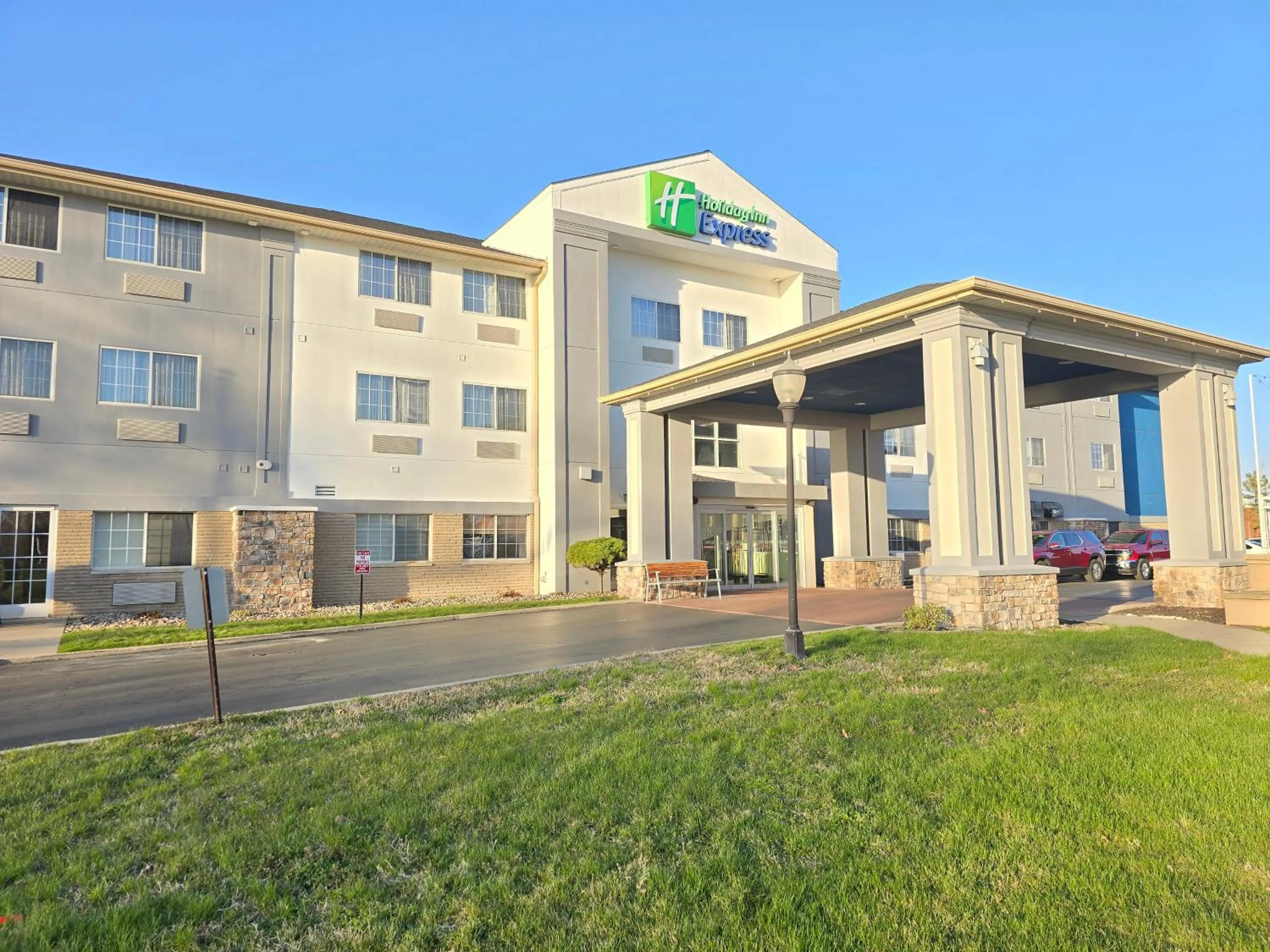Property building in Holiday Inn Express Hotel & Suites-Saint Joseph by IHG