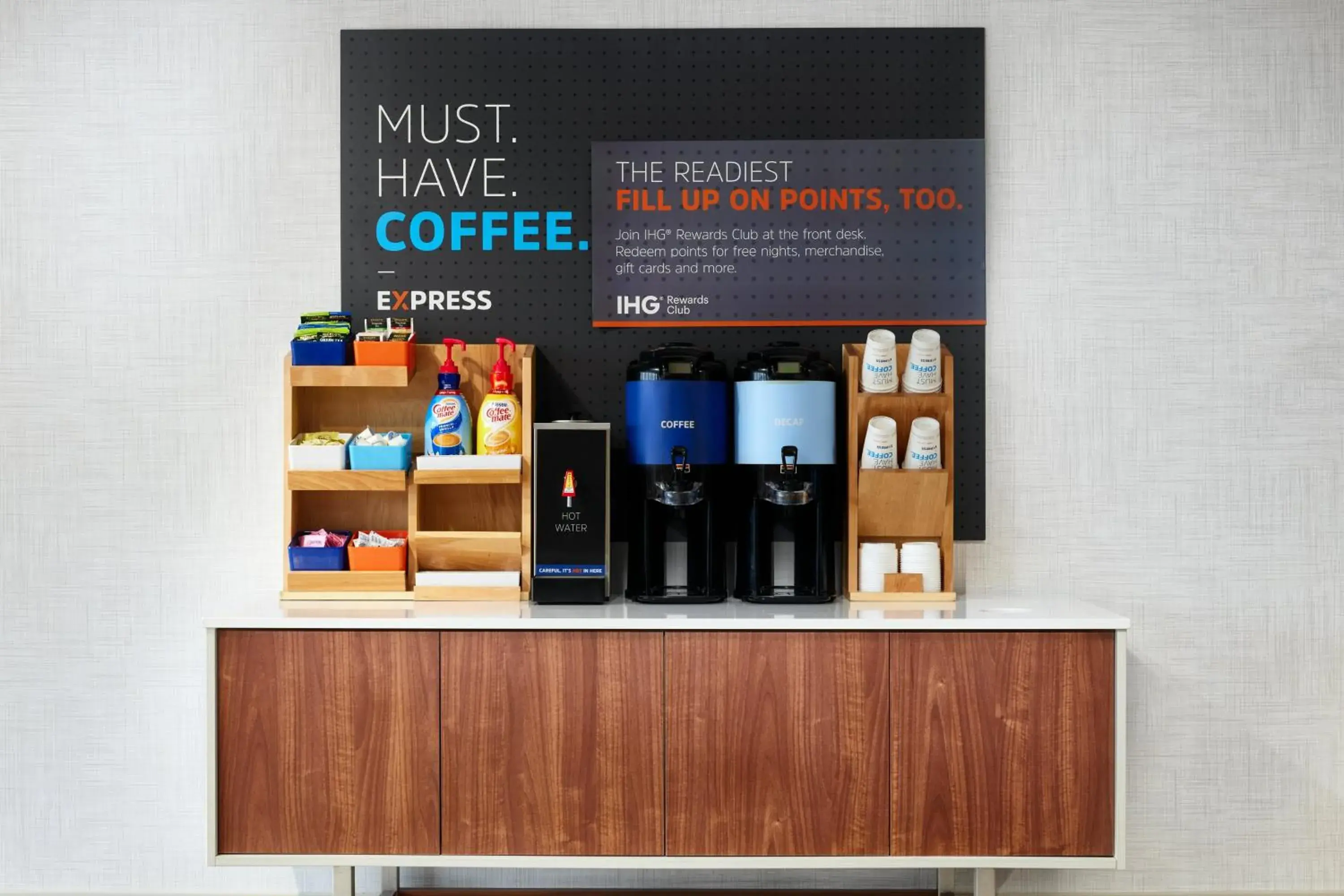 Lobby or reception in Holiday Inn Express Hotel & Suites Salem by IHG Lobby or reception in Holiday Inn Express Hotel & Suites Salem by IHG