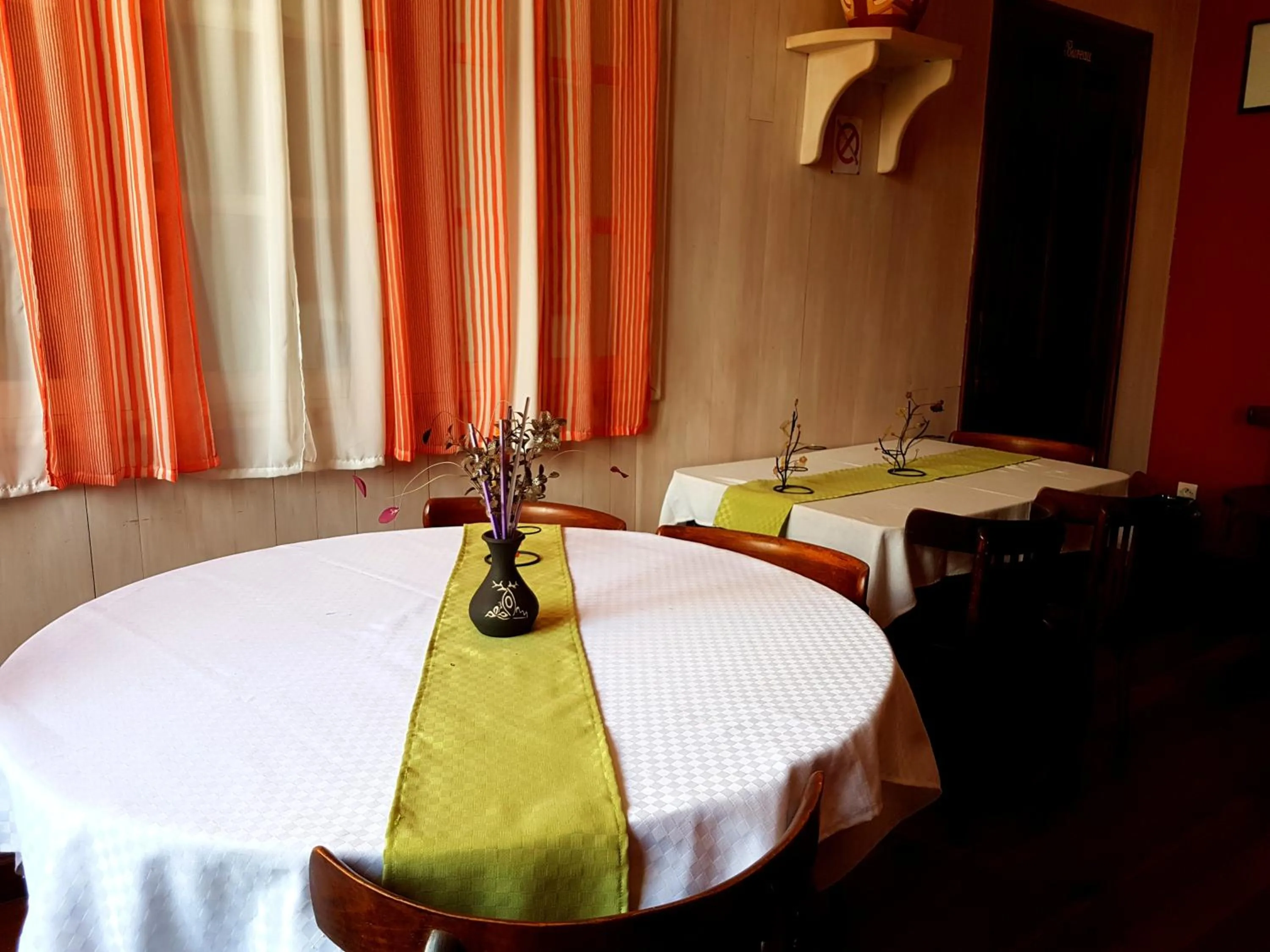 Breakfast in Hotel le Trianon