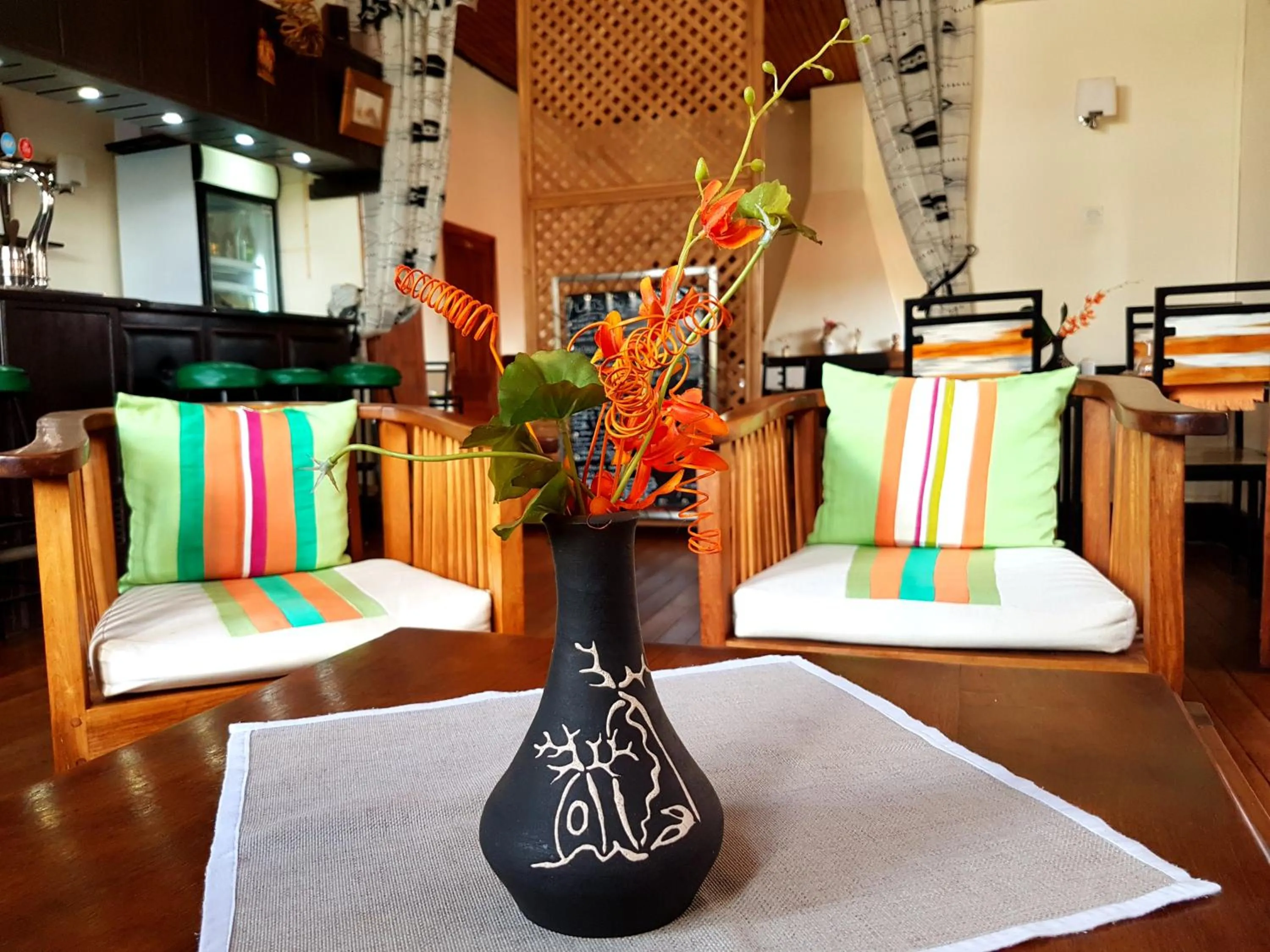 Restaurant/places to eat in Hotel le Trianon