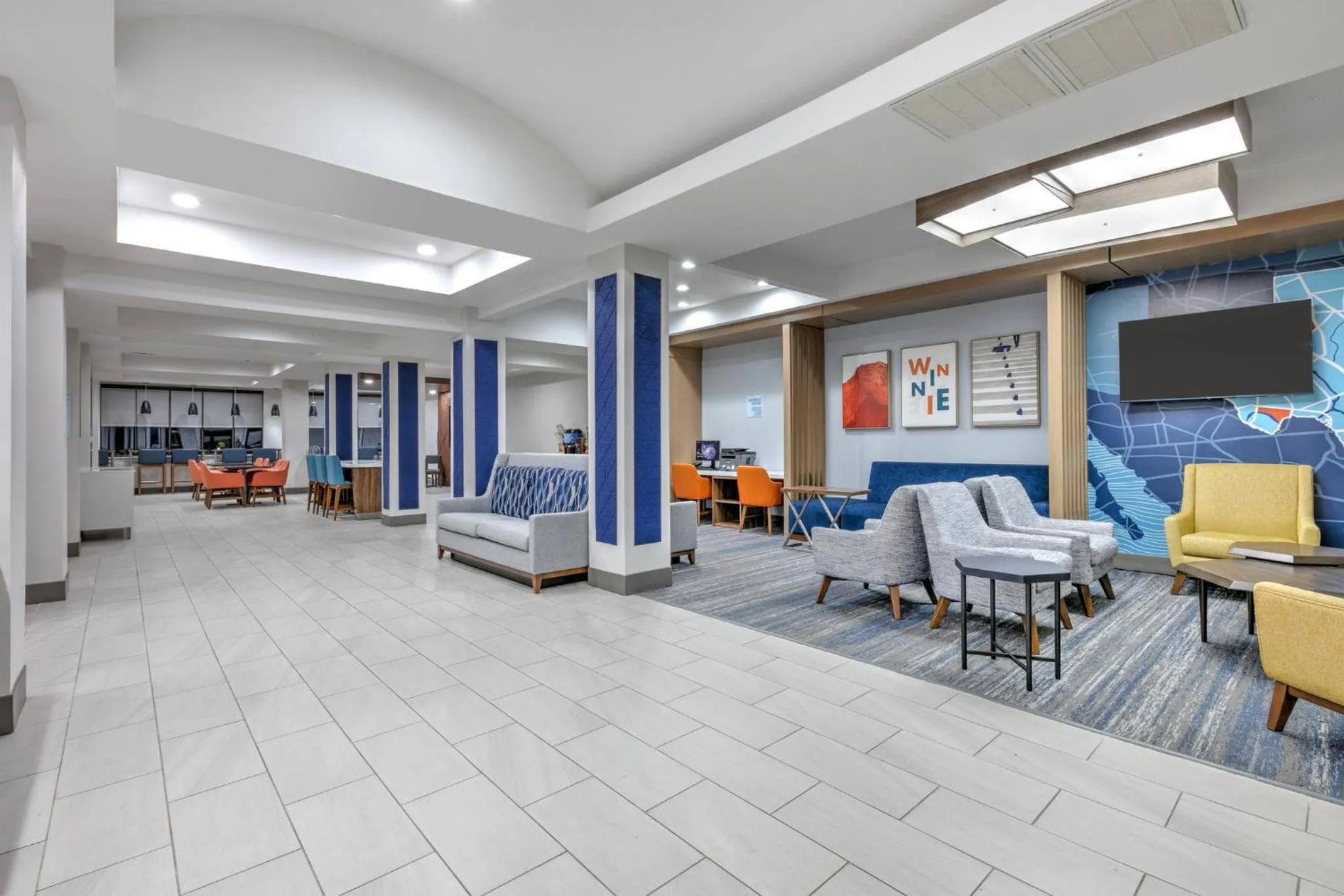 Property building in Holiday Inn Express Hotel & Suites Winnie by IHG