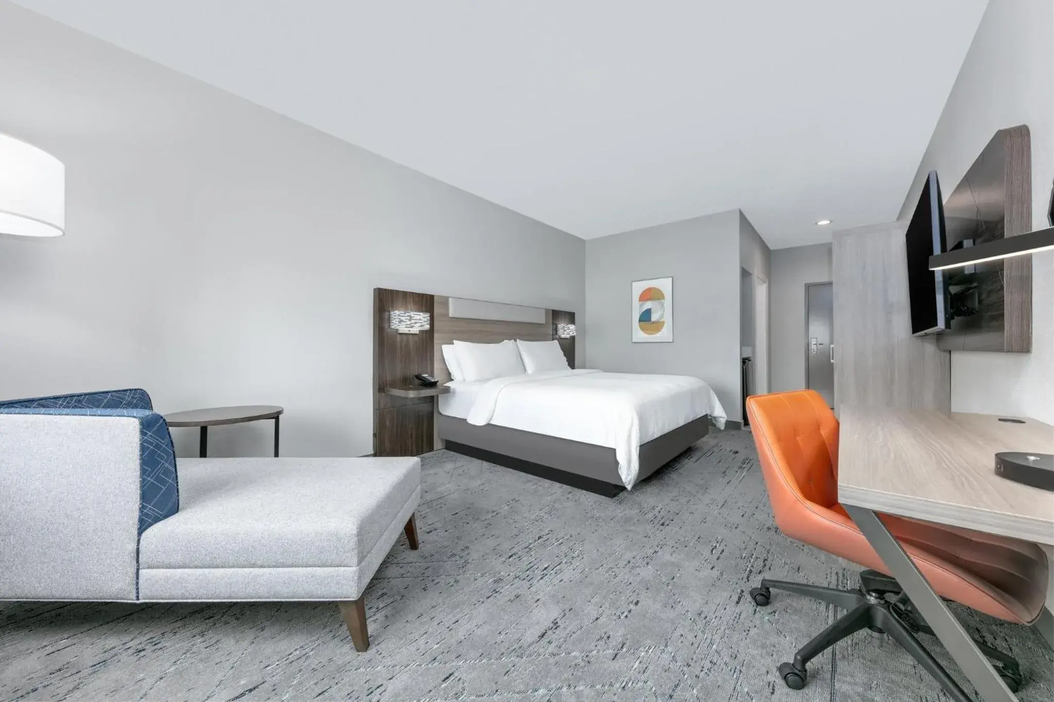 Photo of the whole room, Bed in Holiday Inn Express Hotel & Suites Winnie by IHG Photo of the whole room, Bed in Holiday Inn Express Hotel & Suites Winnie by IHG