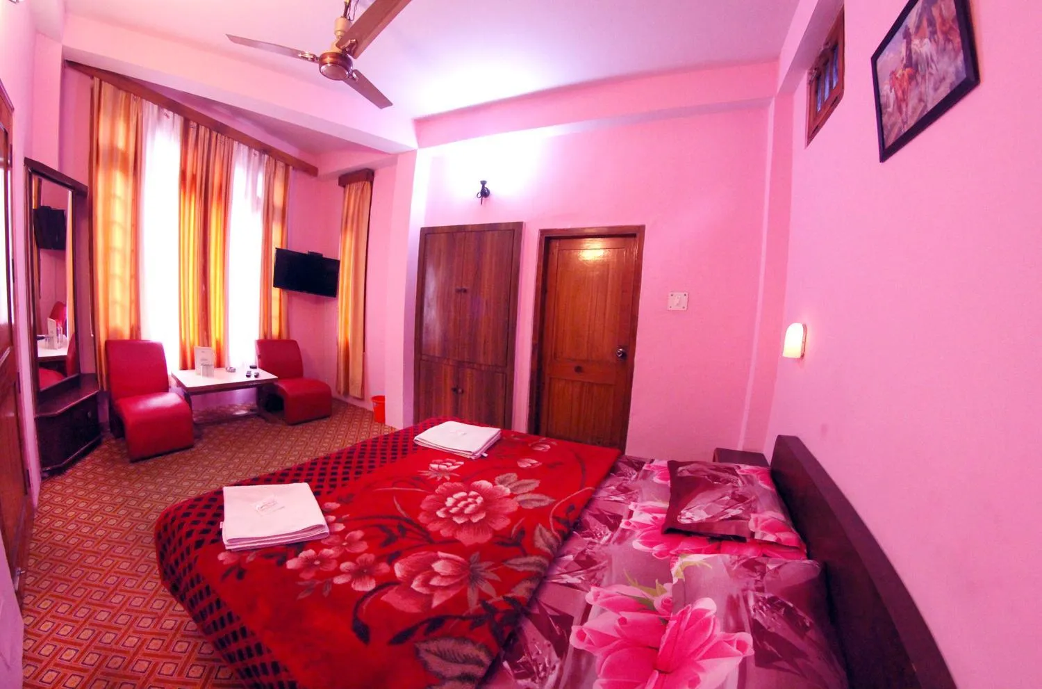 Photo of the whole room, Bed in Hotel Aroma Classic