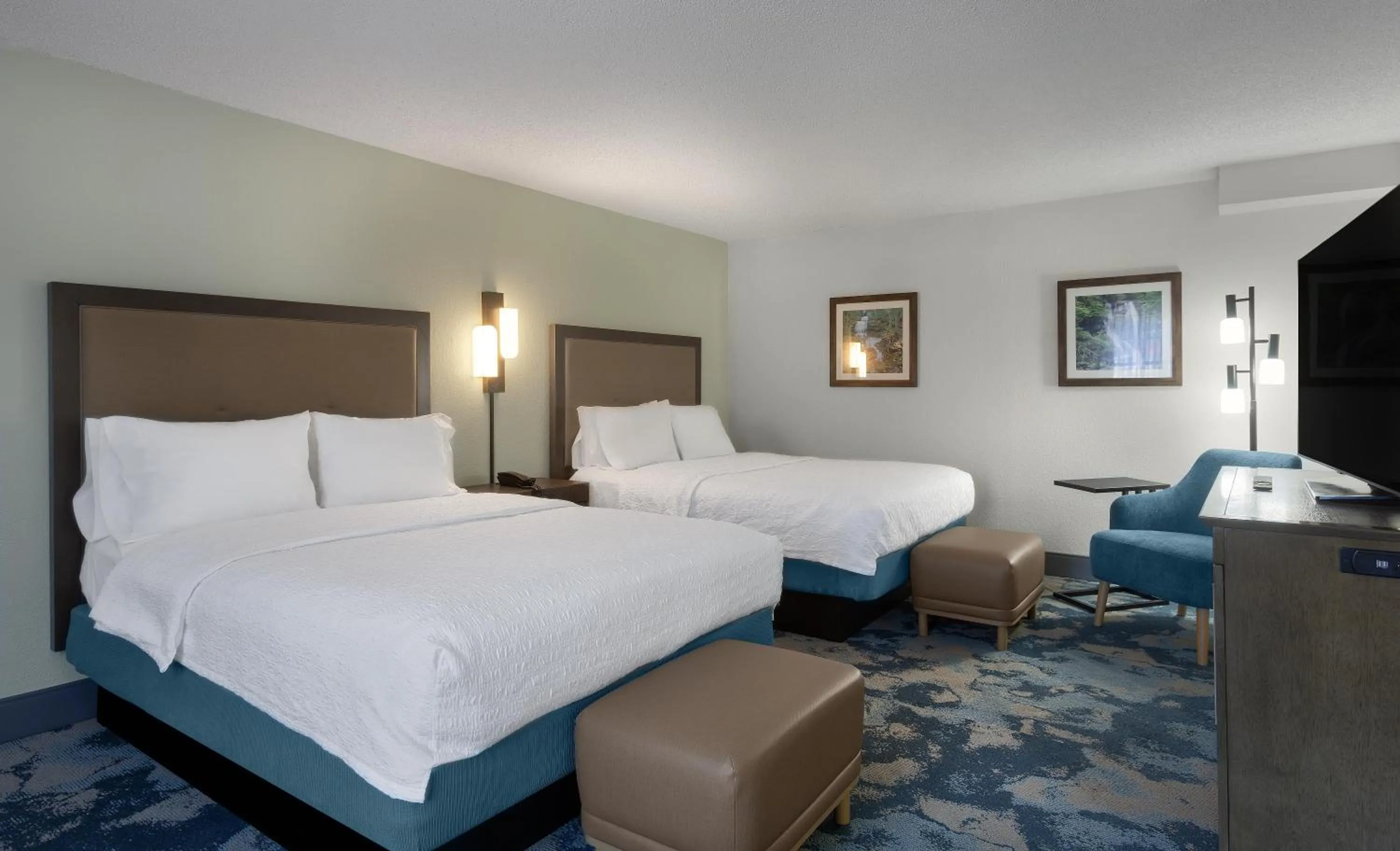 Bed in Hampton Inn Helen